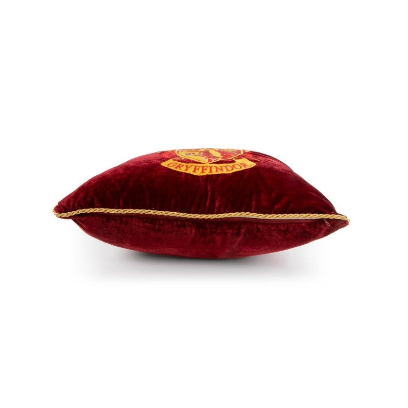 Harry Potter Gryffindor 20" x 20" Decorative Pillow NEW