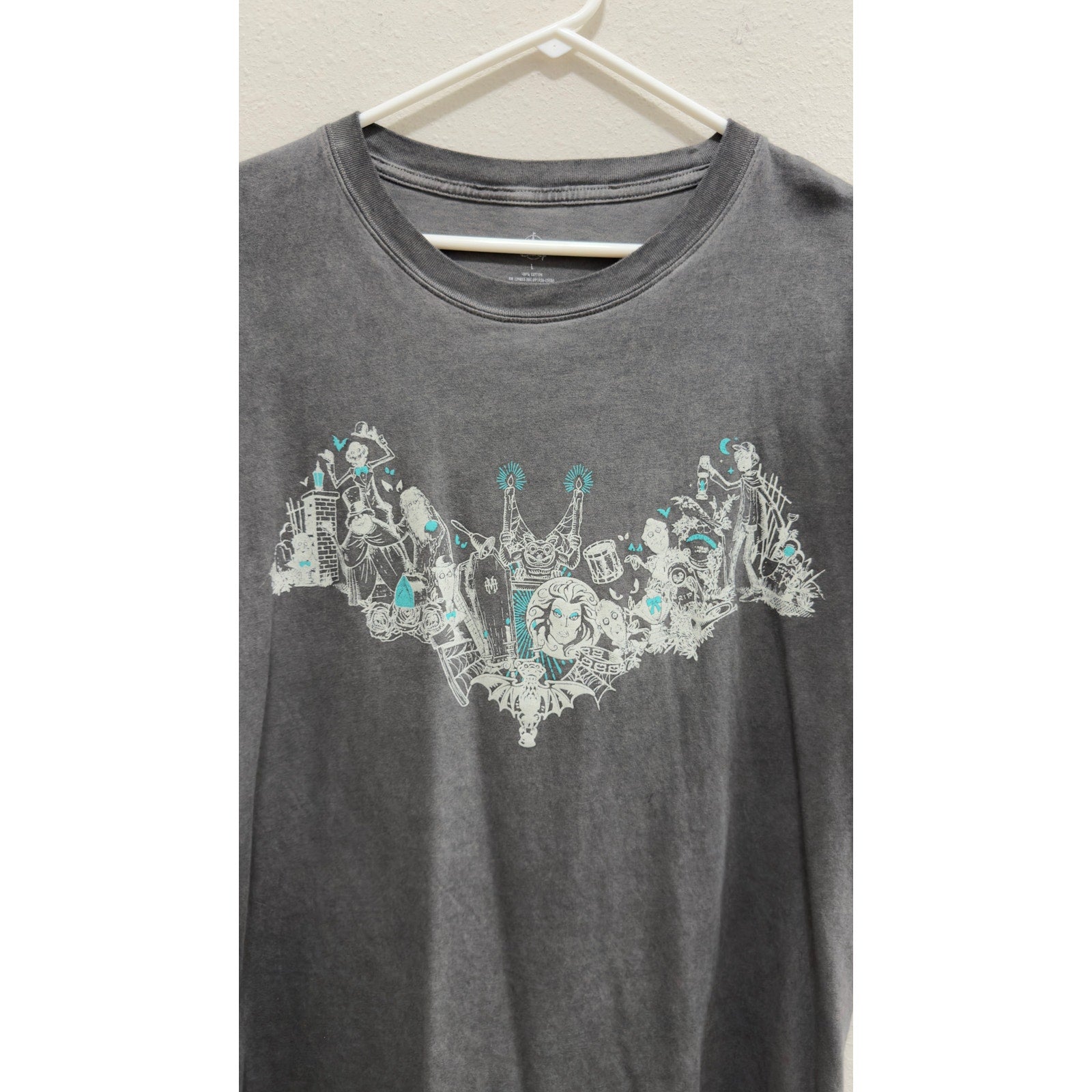 Disneyland Magic Key Haunted Mansion Madame Leota T-Shirt Adult Size Large NWT