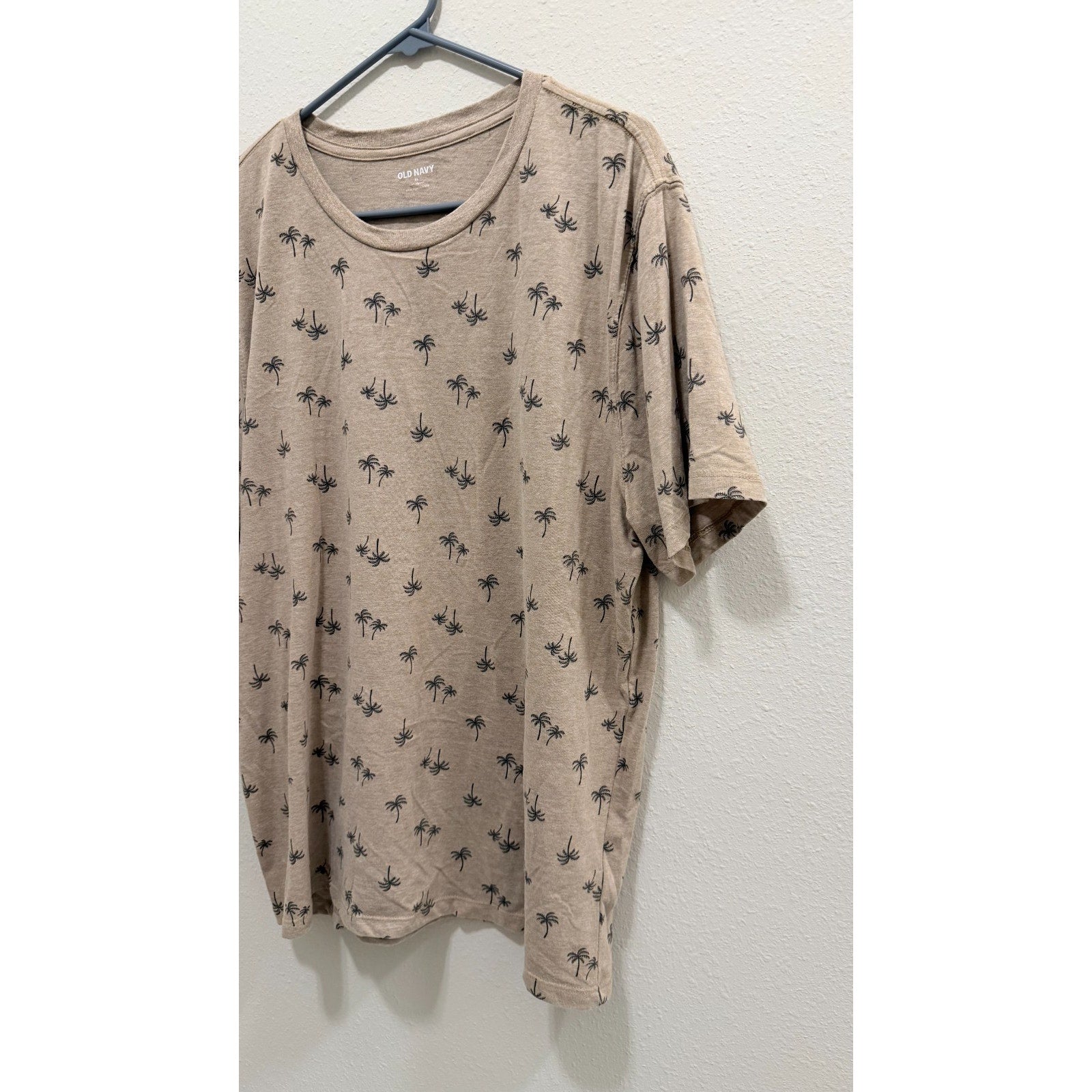 Old Navy Men's Palm Tree Graphic T-Shirt - Size XL - Preowned