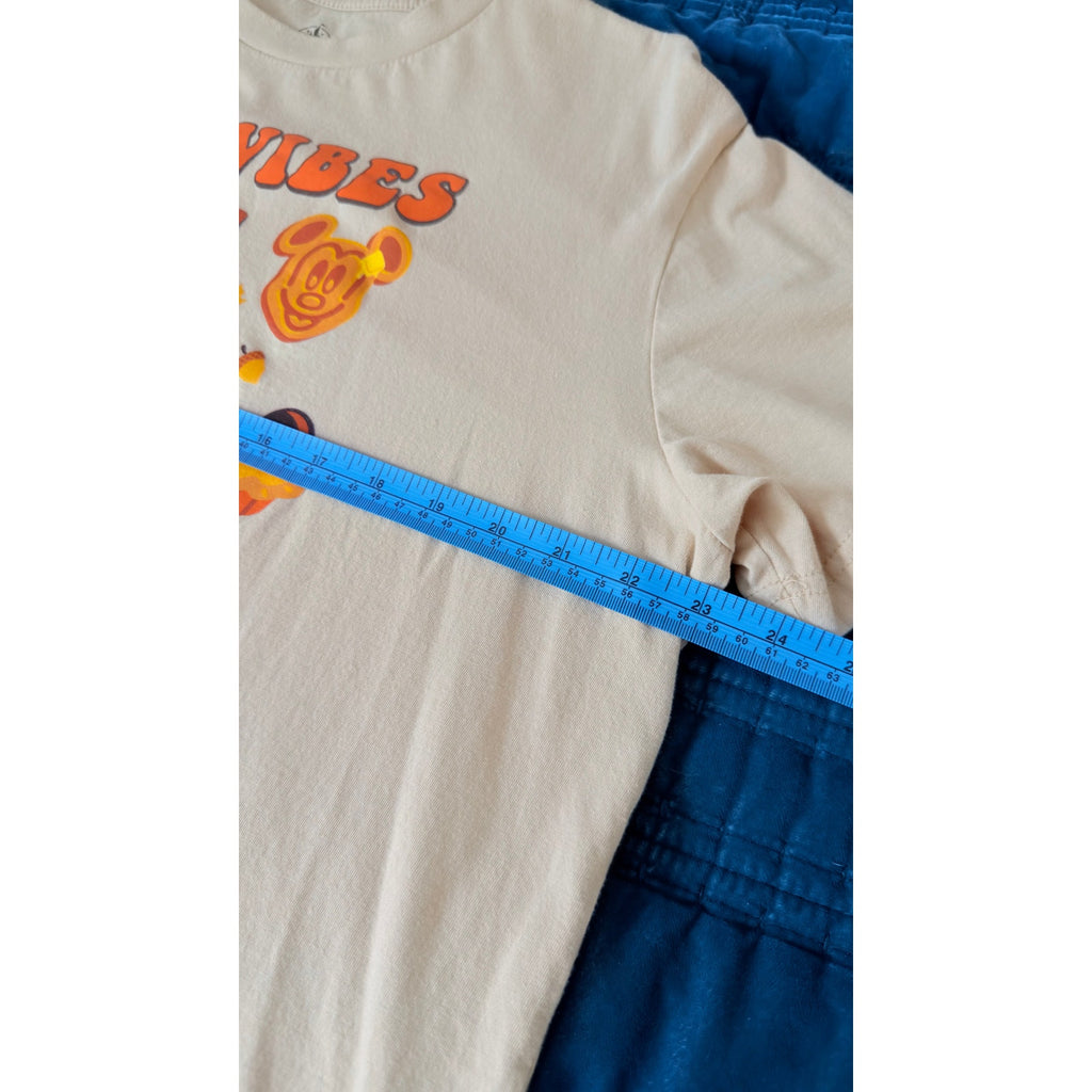 Walt Disney World "Fall Vibes" Halloween Snacks Graphic T-Shirt Adult Large NWT