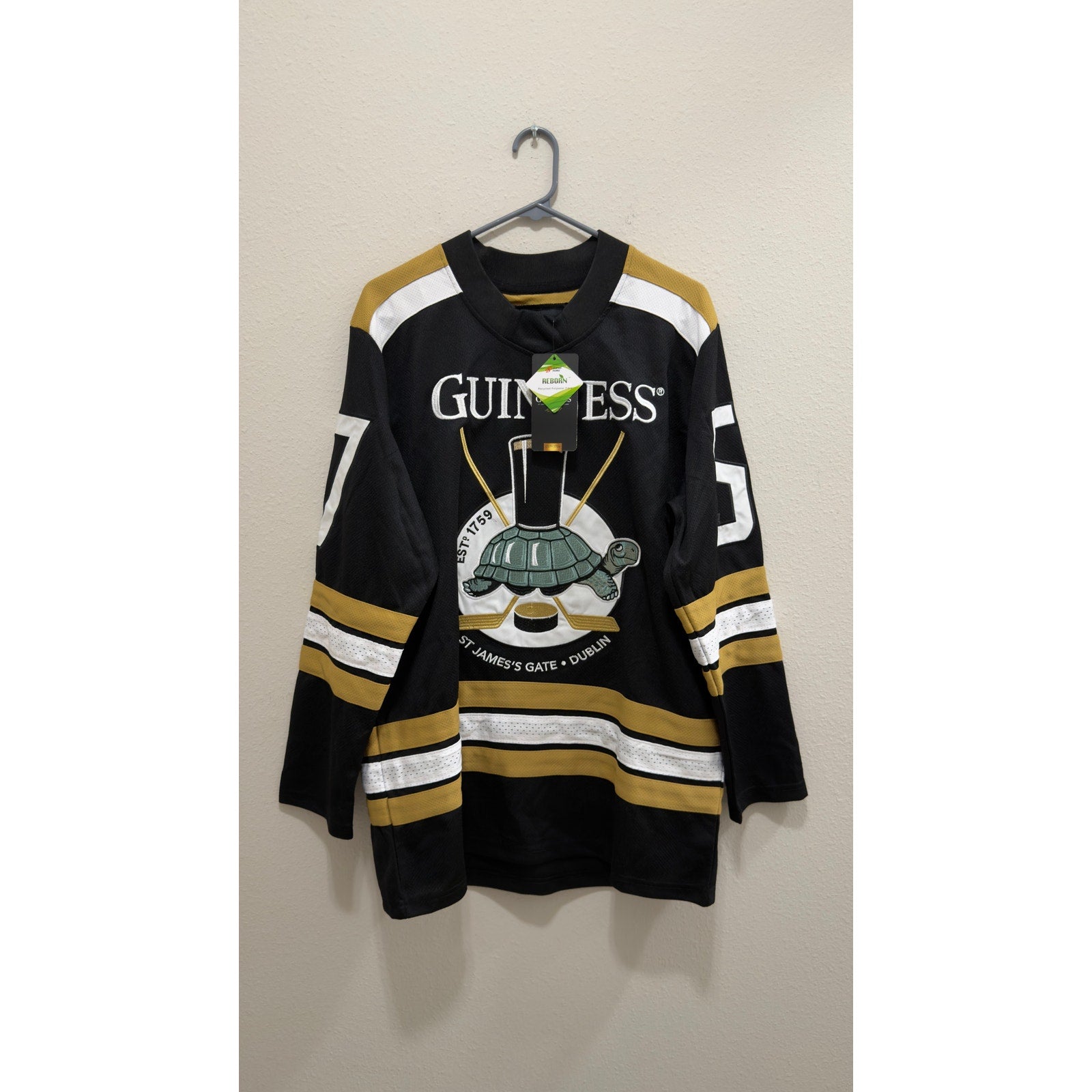 Guinness Tortoise Hockey Jersey Medium NWT St James's Gate Black