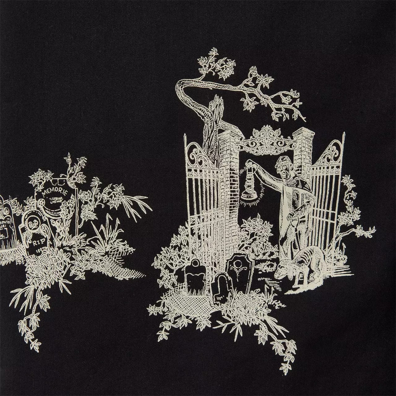 NWT The Haunted Mansion Our Universe Men’s Woven Button-Down Shirt – Large