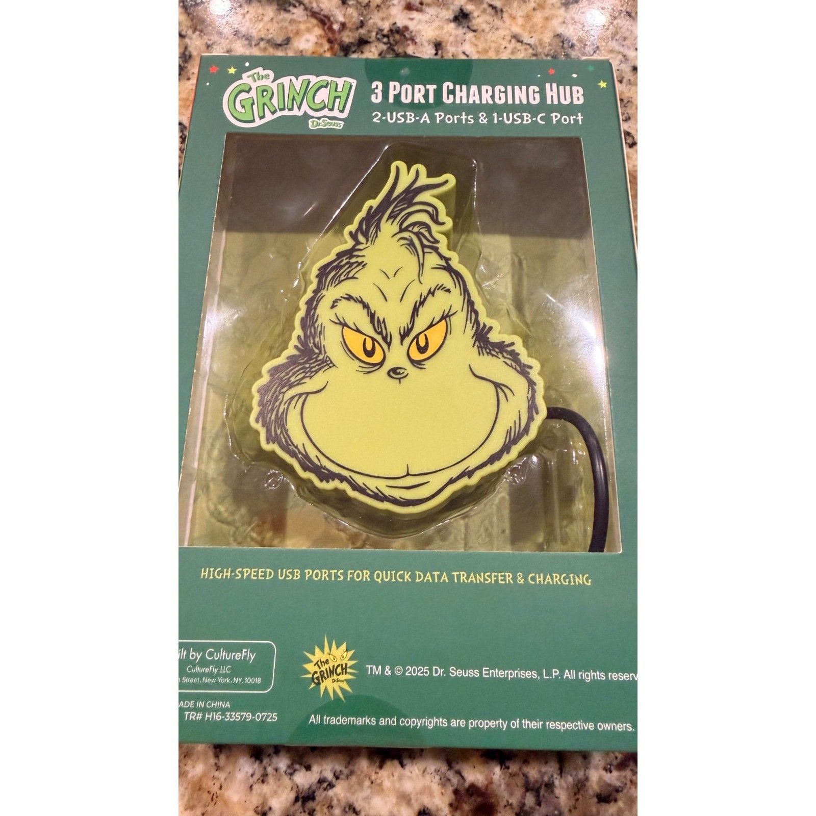 NWT CultureFly The Grinch 3-Port Charging Hub