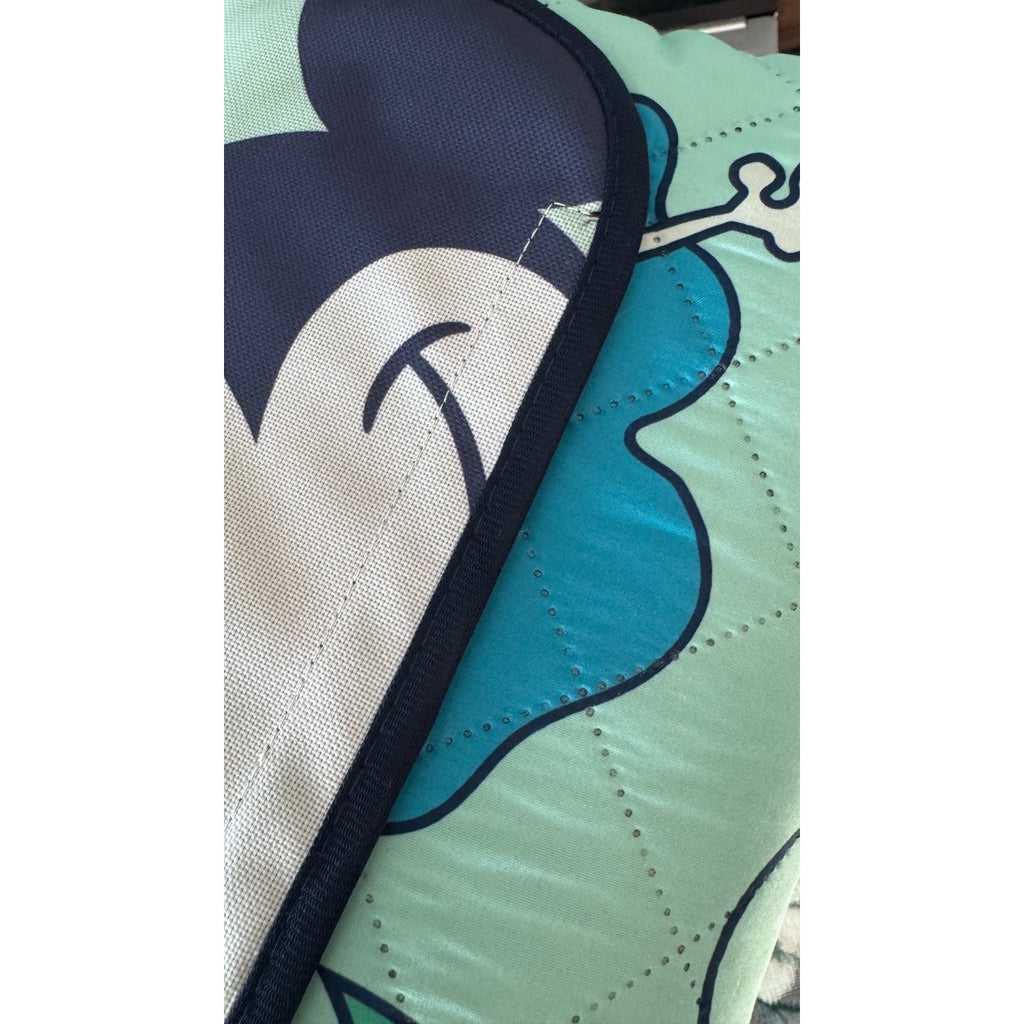 NWT Disney Parks Mickey & Minnie Mouse Folding Picnic Blanket | 78''x 60''