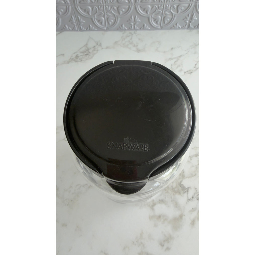 Snapware Paw Print Pet Treat Canister Jar 64oz Plastic Airtight Flip Top Lid