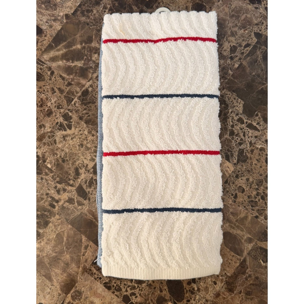 NWT Stars & Stripes Patriotic Hearts Kitchen Towels Set Of 2 18”X28”