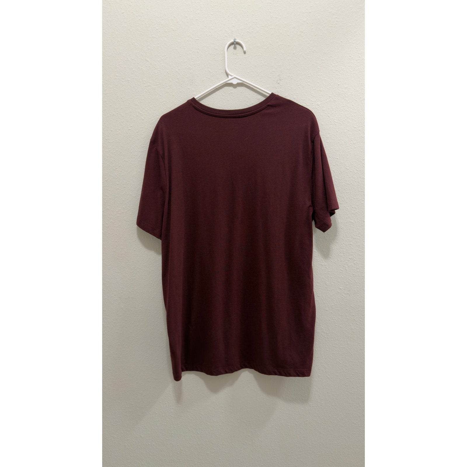 Goodfellow & Co. Men's Lyndale V-Neck T-Shirt 2-Pack Size Large Blue/Burgundy