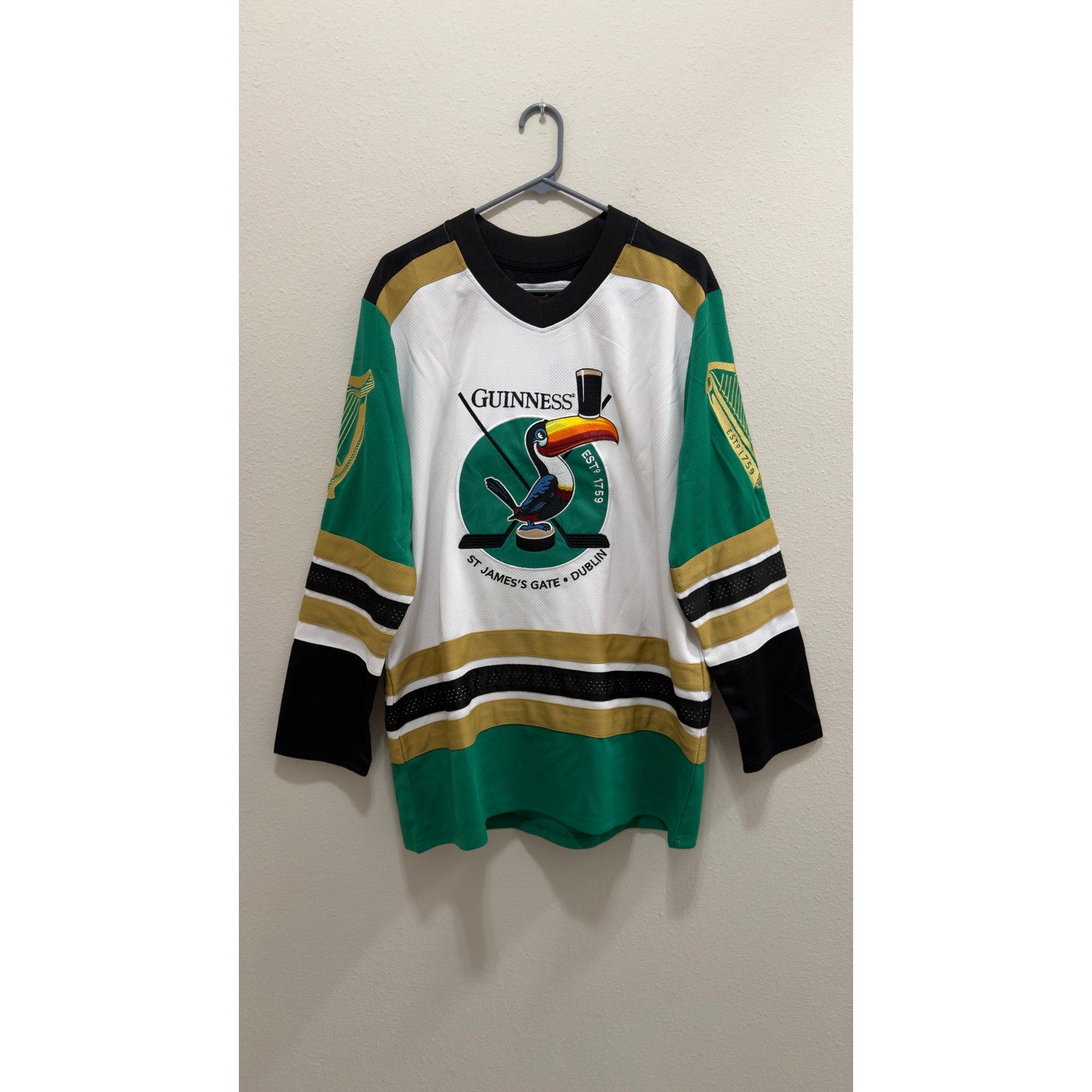 Guinness Toucan Hockey Jersey Men's Medium NWT St James's Gate Dublin 1759