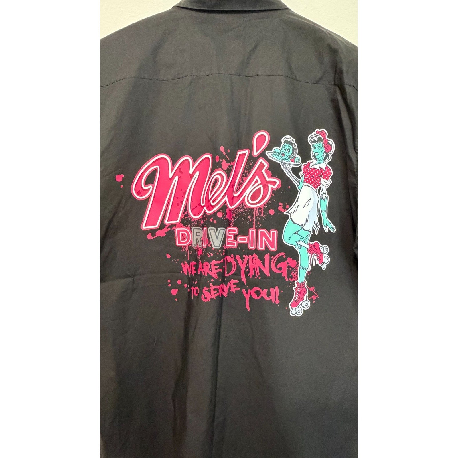 Universal HHN 2025 Mel's Die-In Bowler Camp Button Shirt - Large NWT