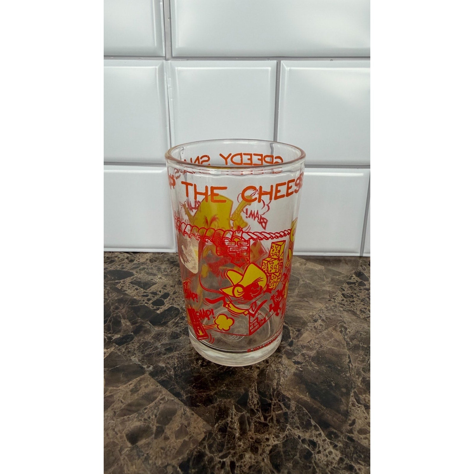 Vintage 1974 Looney Tunes "Speedy Snaps Up The Cheese" Glass