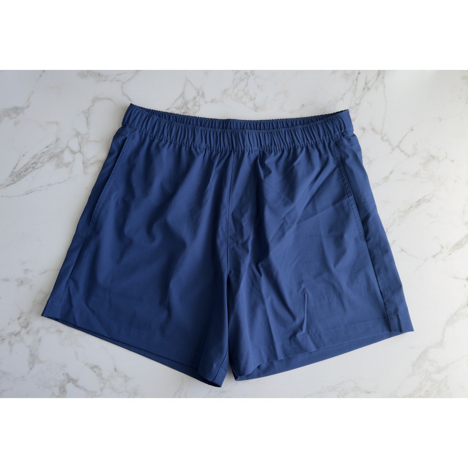 Hollister Men’s Hybrid Active Shorts 5” Blue Size Large
