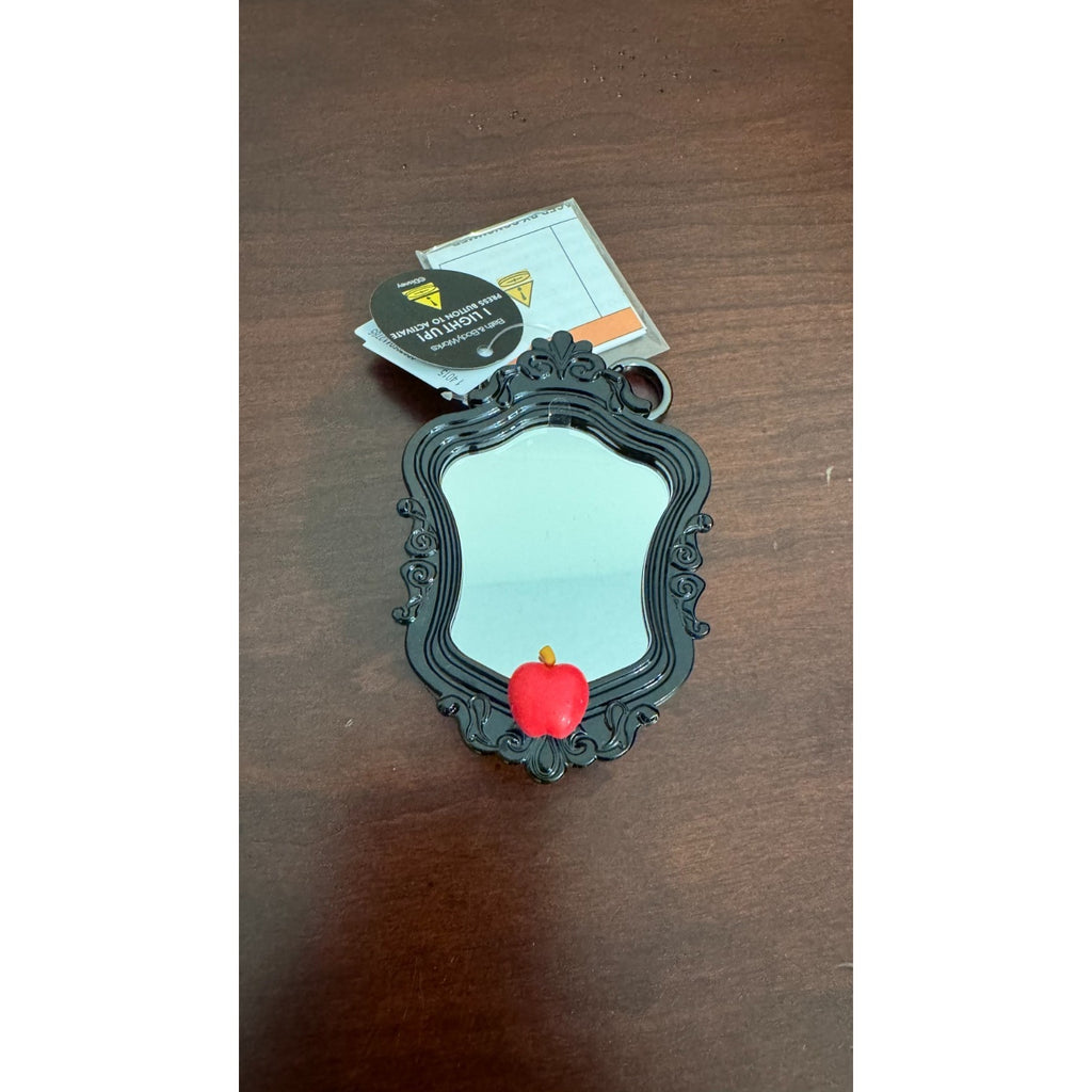 NWT BBW Disney Villains Evil Queen Mirror Light-Up PocketBac Holder