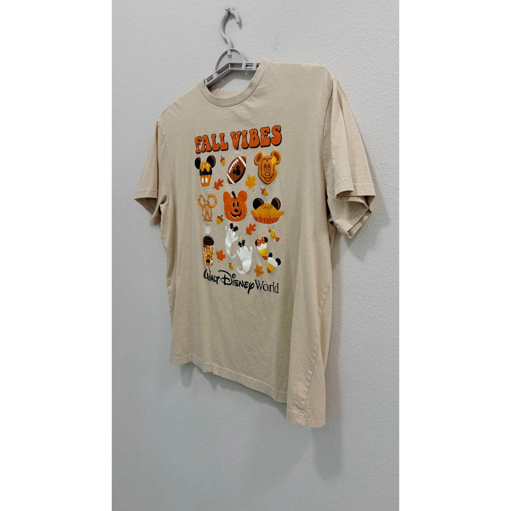 Walt Disney World "Fall Vibes" Halloween Snacks Graphic T-Shirt Adult Large NWT