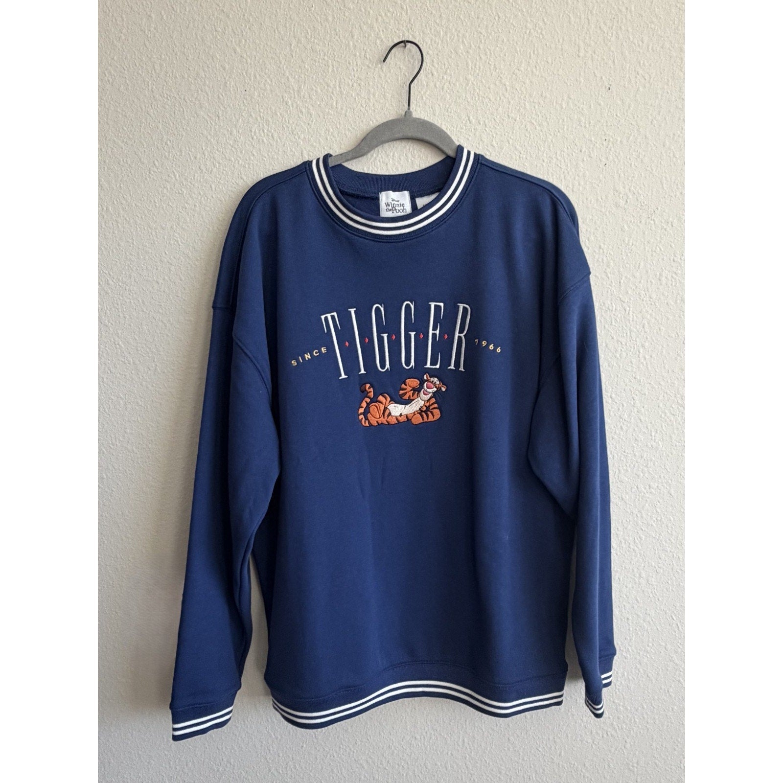 NEW Disney Parks Tigger Embroidered Pullover Sweatshirt Large