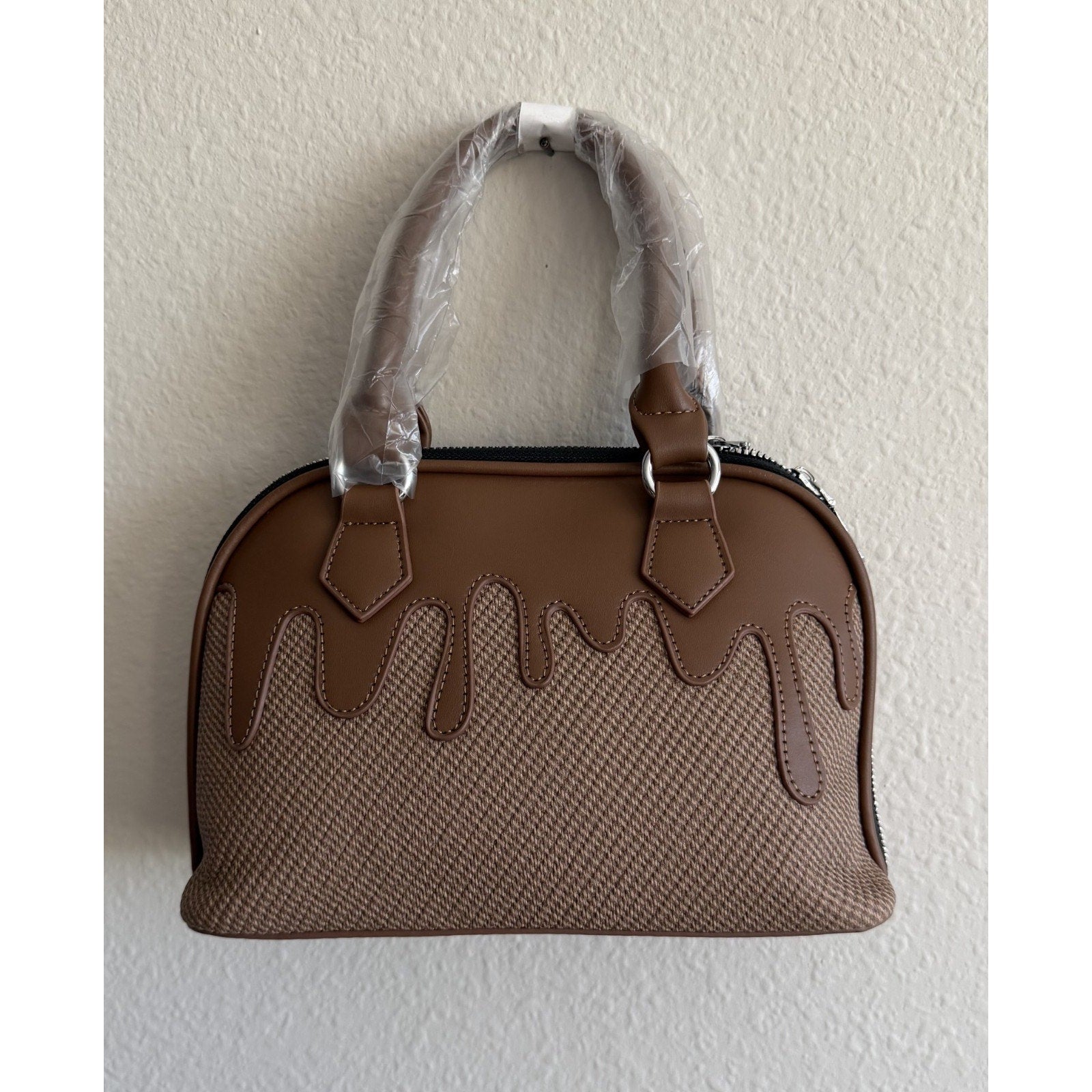 NEW Women’s Mini Quilted Crossbody Bag - Stylish Tote with Tassel