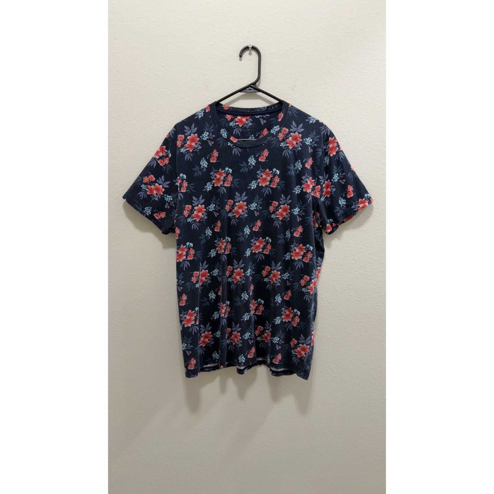 Hollister Unisex Adults Black Floral Overprint Short Sleeve T-Shirt Size XL