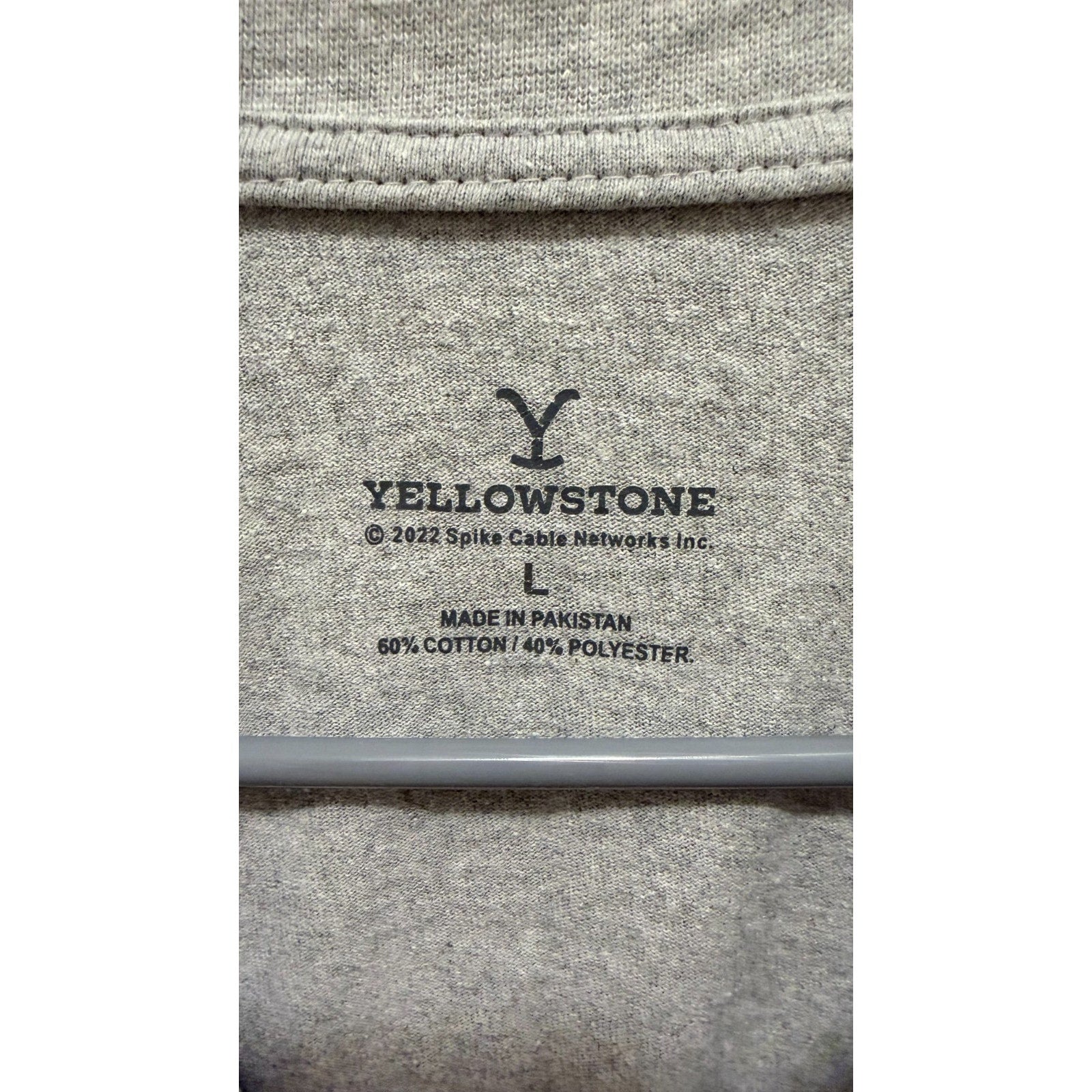 Yellowstone TV Show "Dutton Ranch" Long Sleeve Shirt - Men’s Large - Preowned