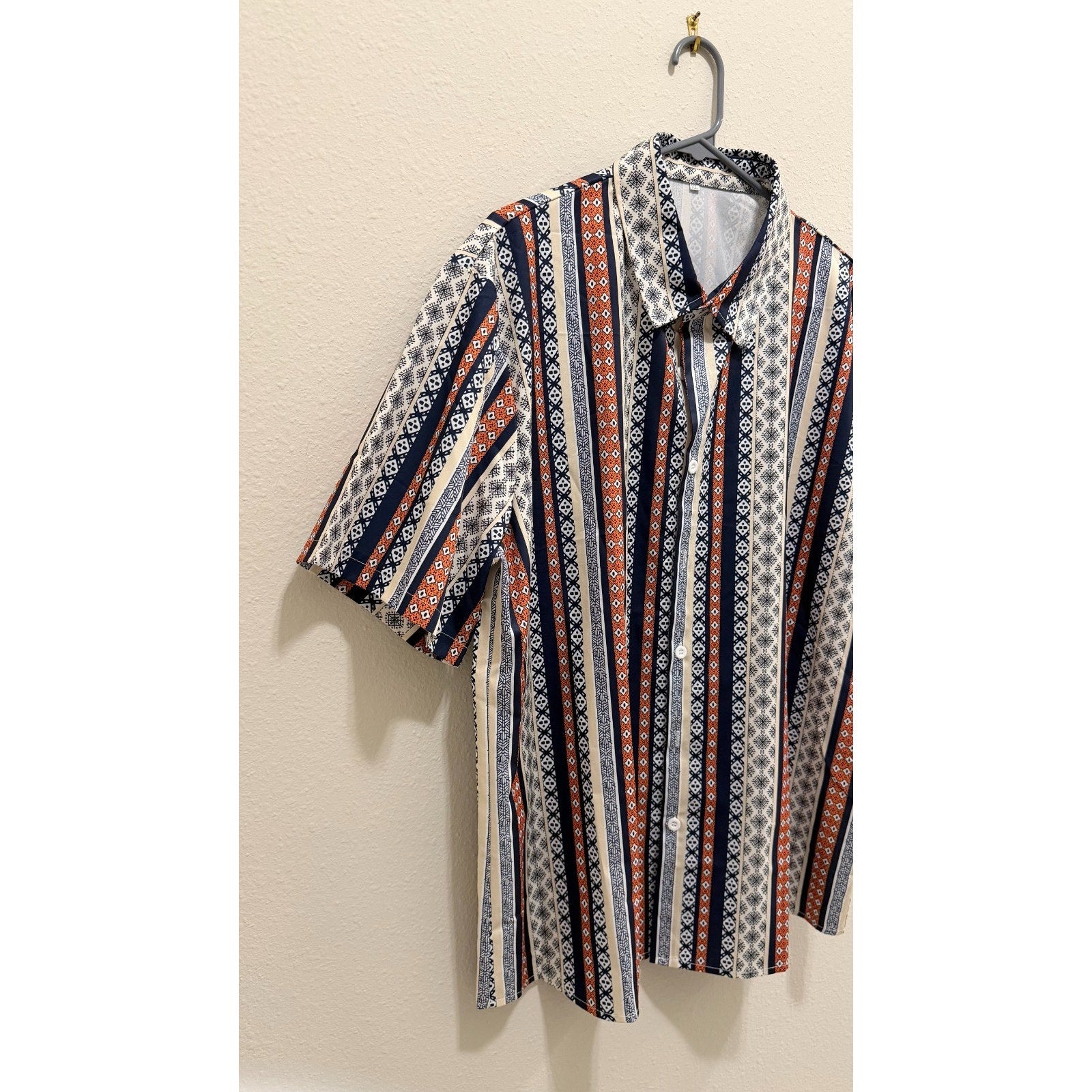 Men’s Casual Short Sleeve Button-Down Shirt - Turndown Collar - NWT