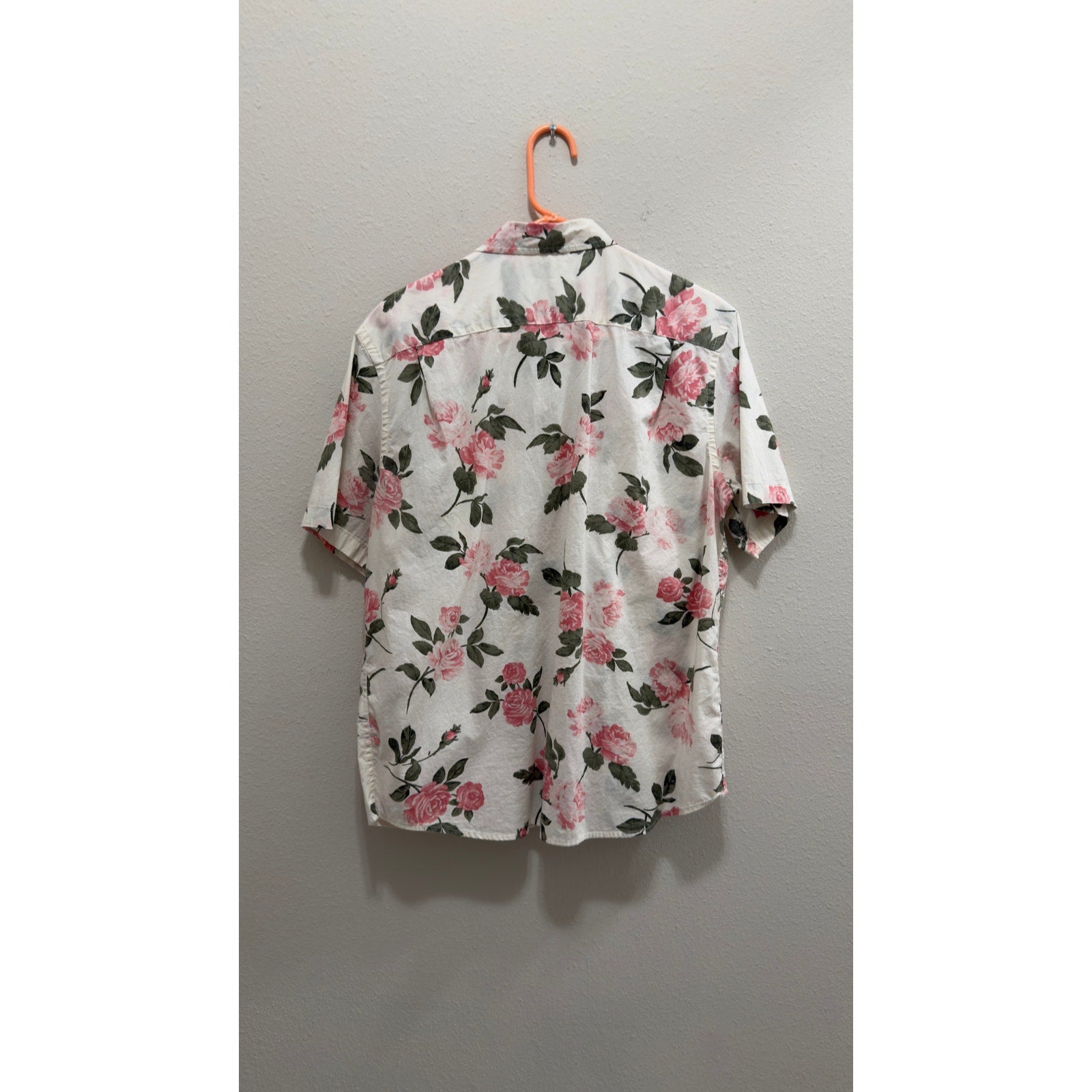 Old Navy Men’s Everyday Shirt Pink Rose Floral Button Down Flex Cream Large