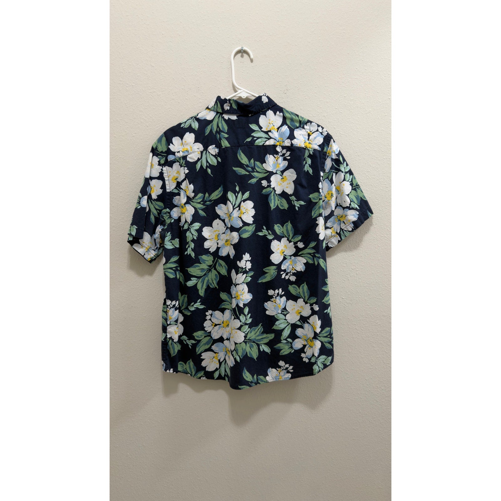 Old Navy Men’s Floral Short Sleeve Button Down Shirt Built-In Flex Navy Large