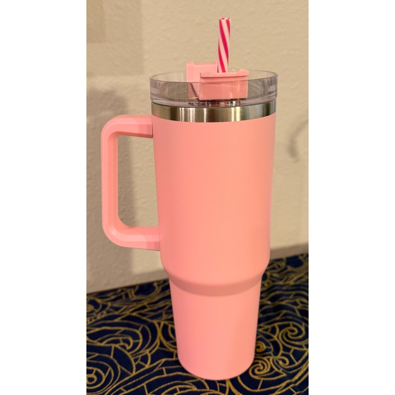 NWT Dolly Parton "I Love Dolly" Pink Christmas 2025 Tumbler — 40oz