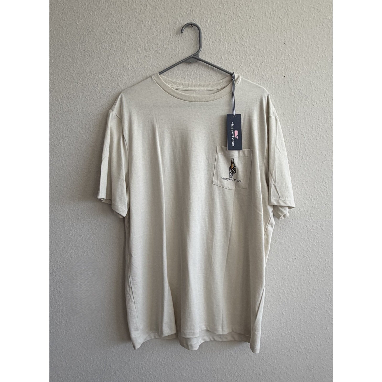 NWT Vineyard Vines Rest In Paradise Whale Pocket Tee Men's Large