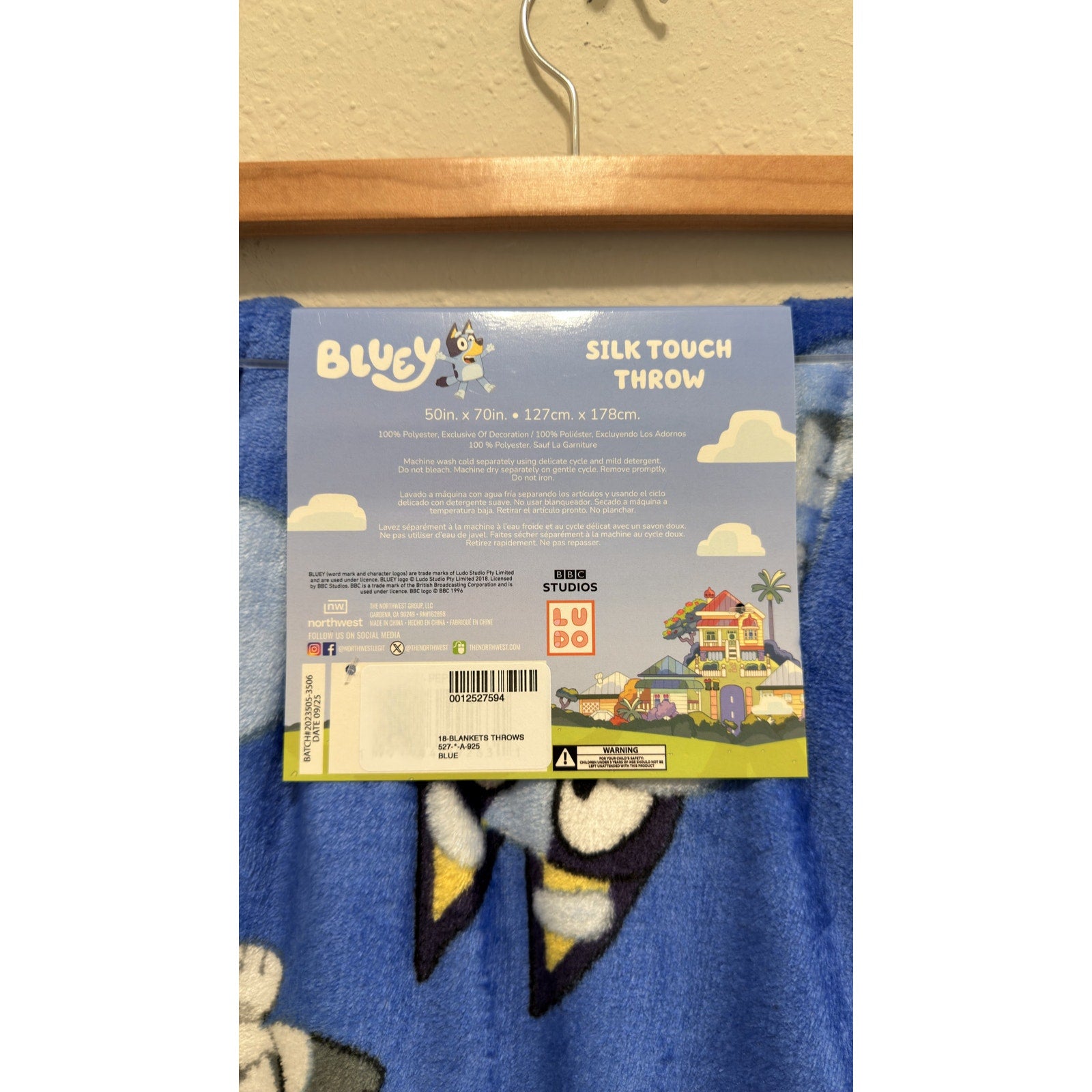 NWT Bluey & Friends Silk Touch Throw Blanket 50x70