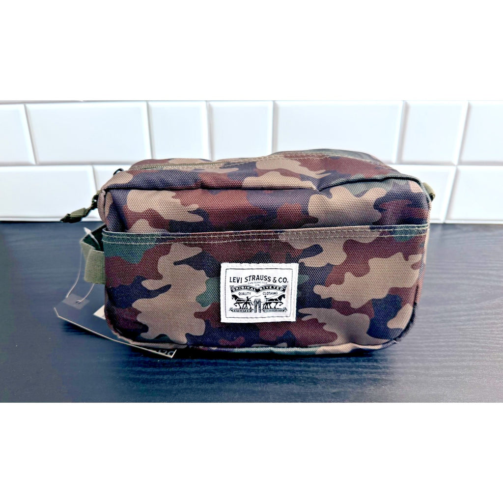 Levi Strauss Camo Toiletry Kit / Dopp Bag | Travel Carrying Strap NWT