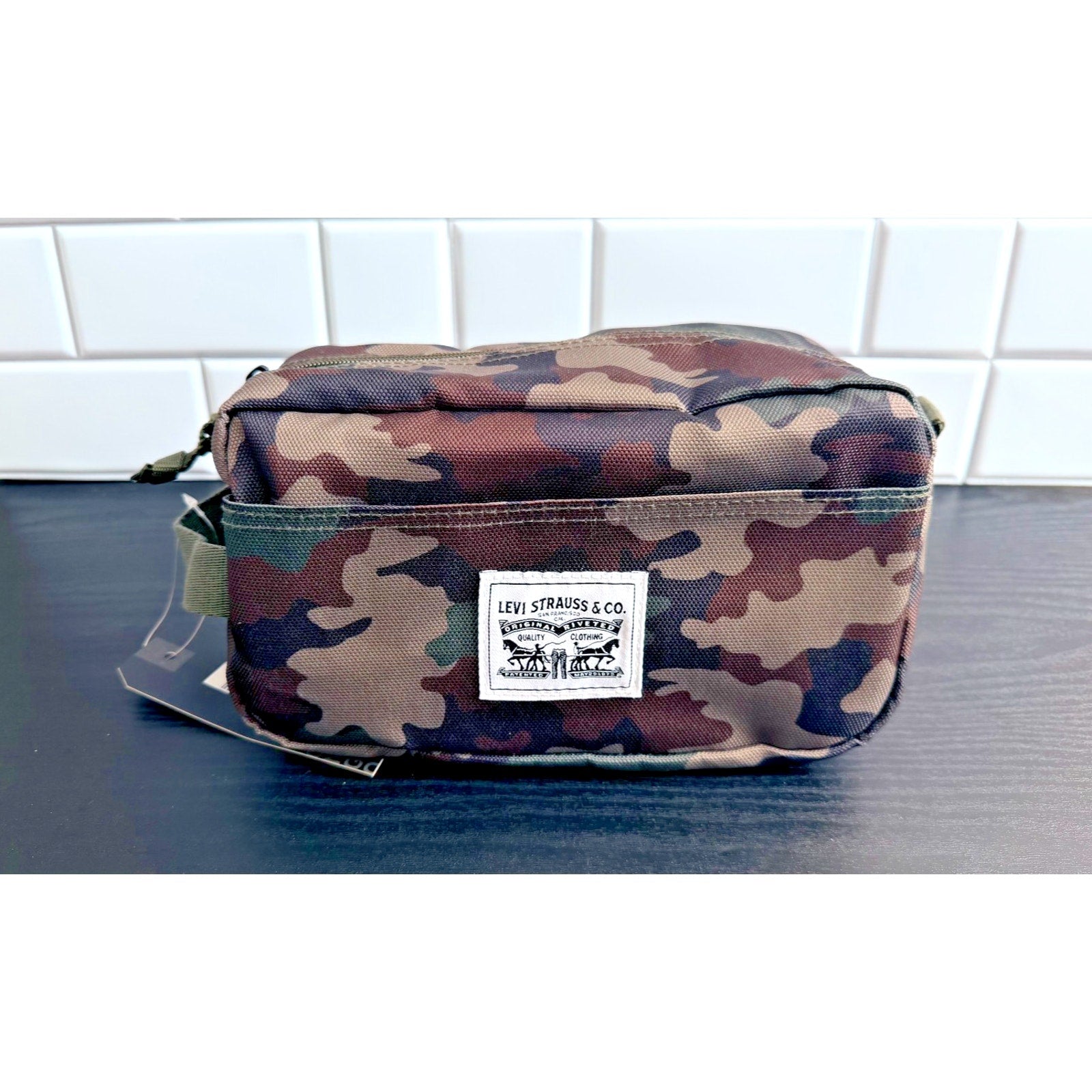 Levi Strauss Camo Toiletry Kit / Dopp Bag | Travel Carrying Strap NWT