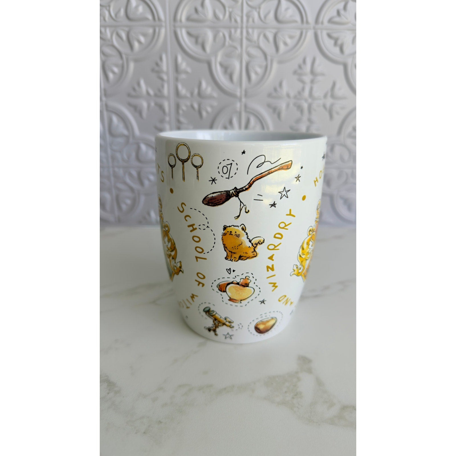 Harry Potter Hogwarts Crest Ceramic Coffee Mug 25oz Silver Buffalo New