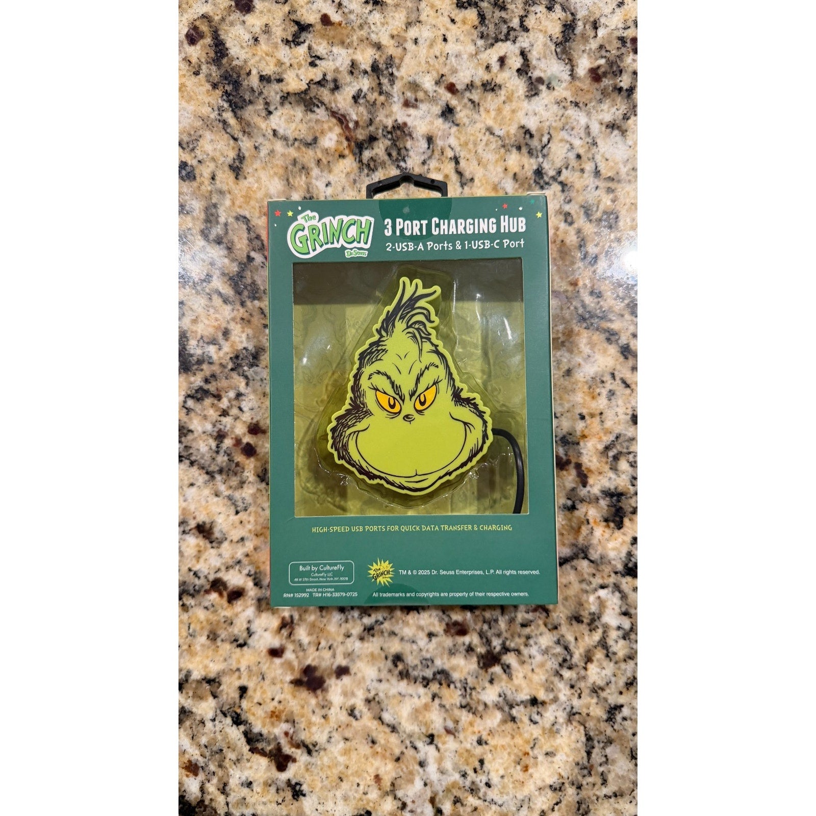 NWT CultureFly The Grinch 3-Port Charging Hub