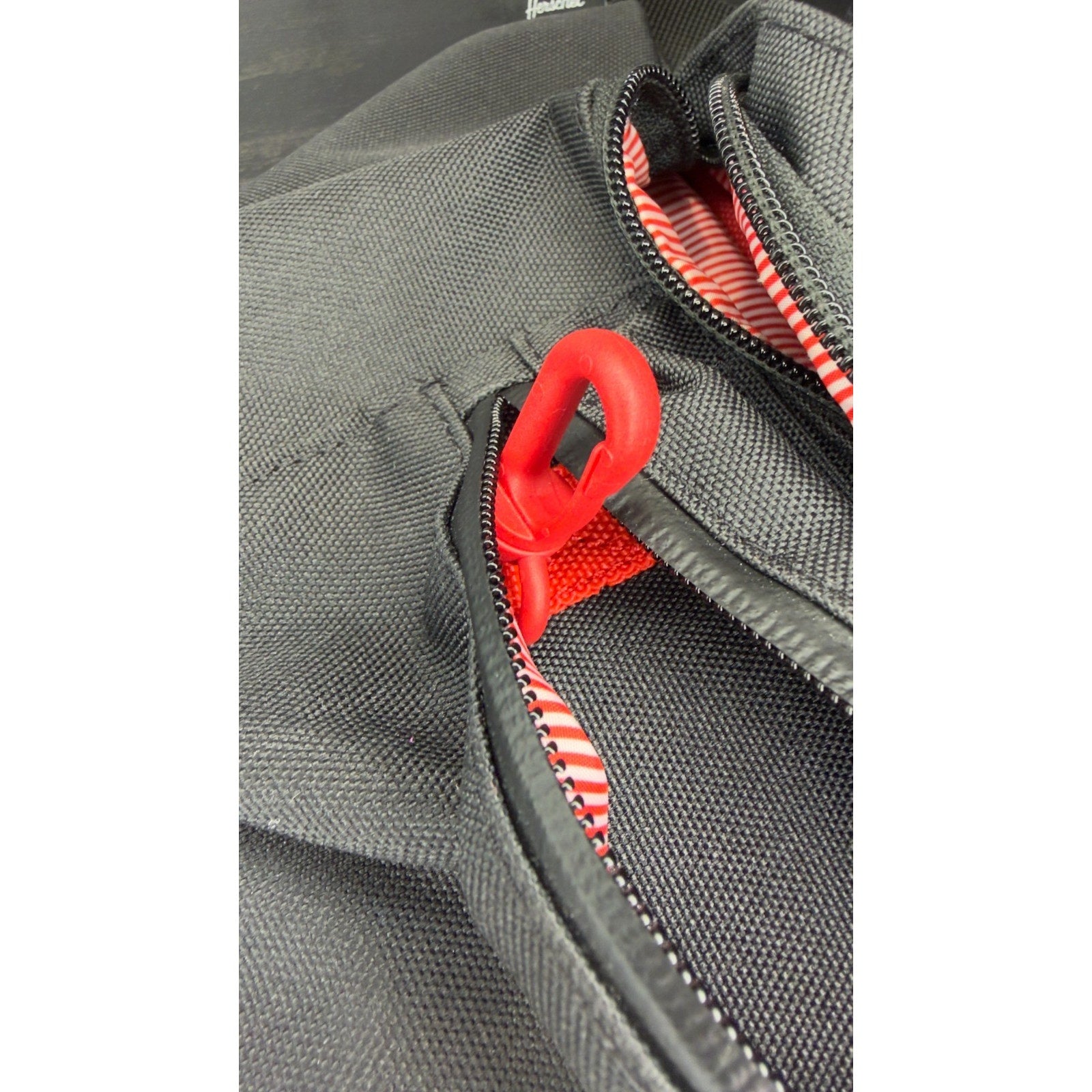 Herschel Supply Co. Hip Pack — Black NWOT