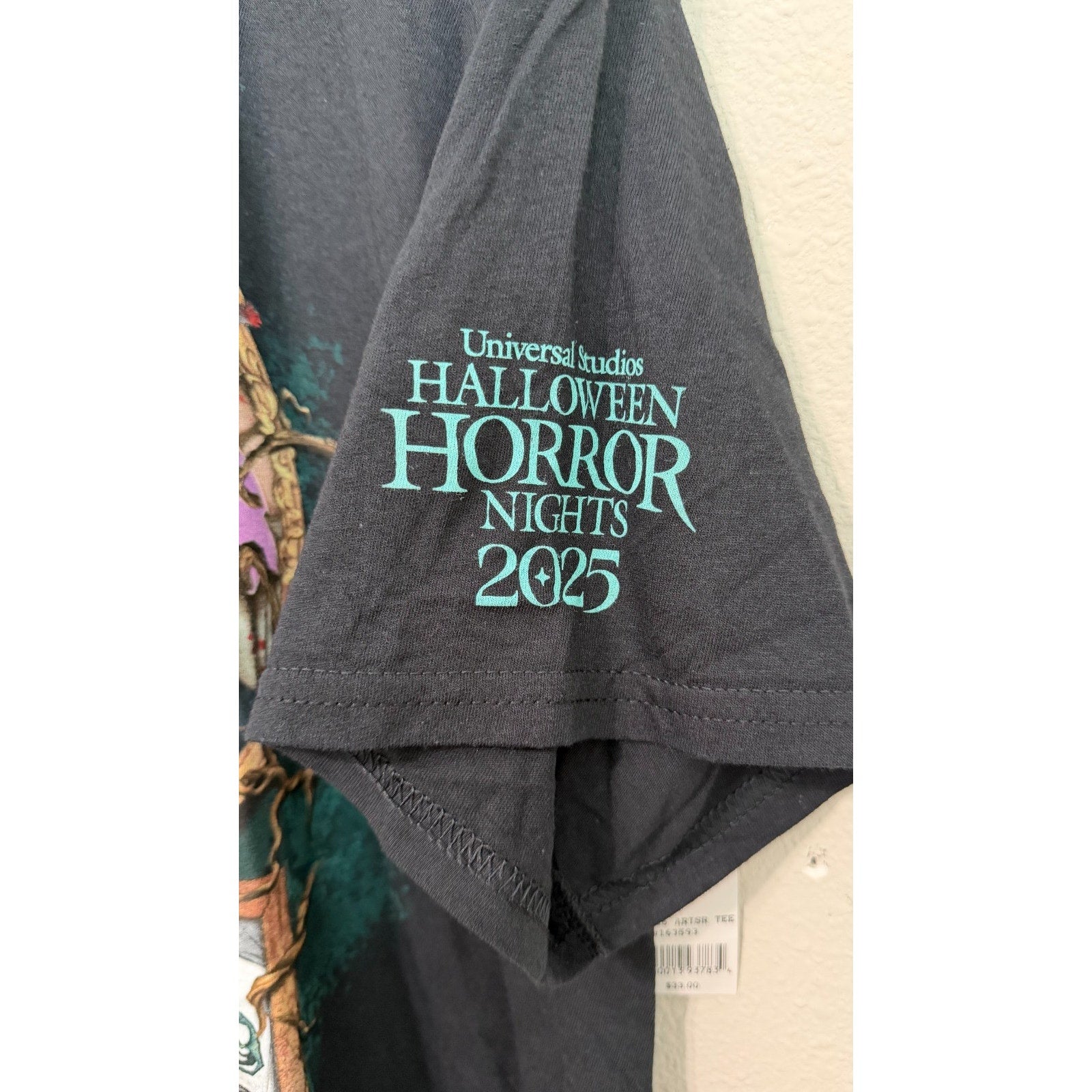 Universal HHN 2025 Artist Art Series T-Shirt - Size Large NWT