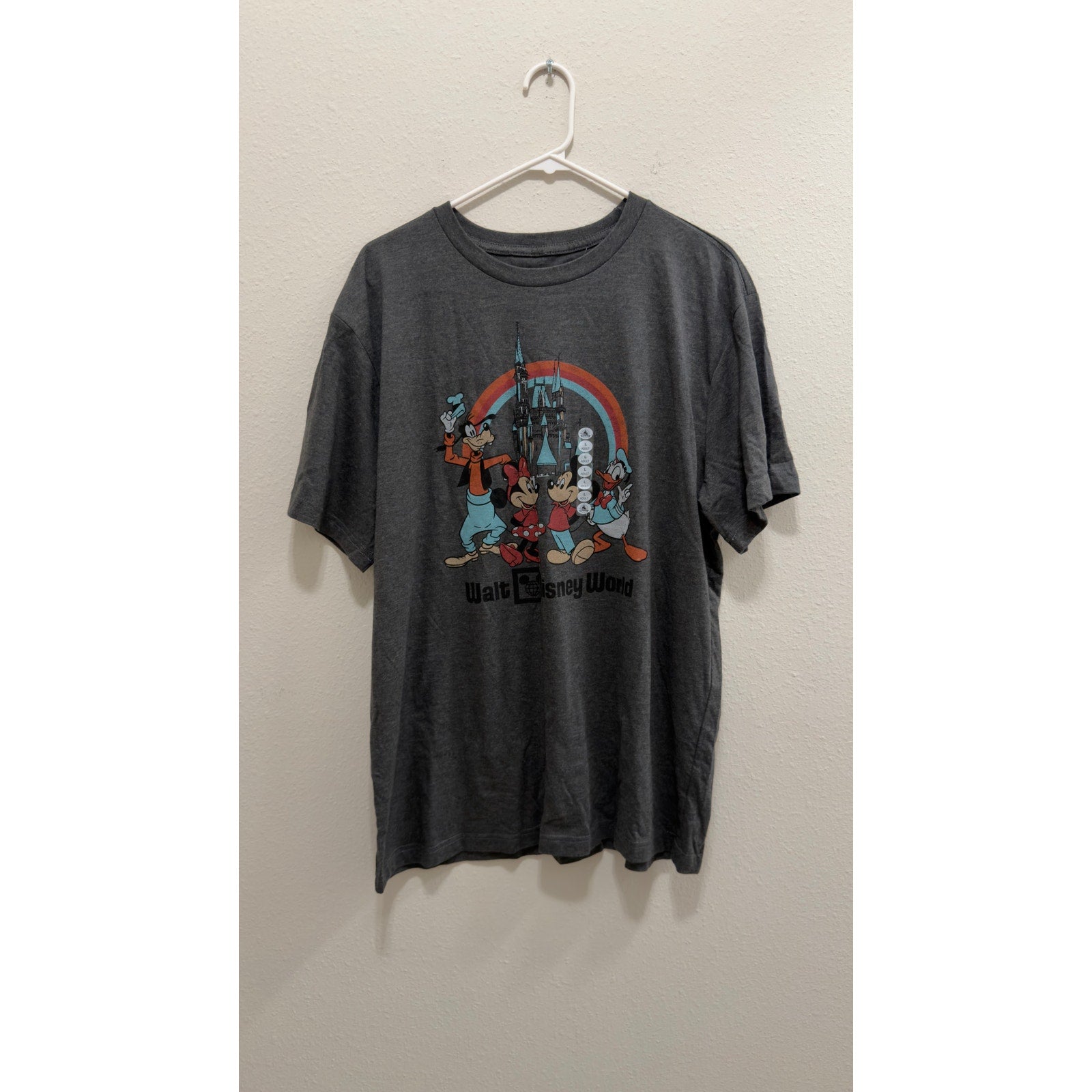 Disney Parks Walt Disney World Retro Mickey & Friends T-Shirt Large NWT