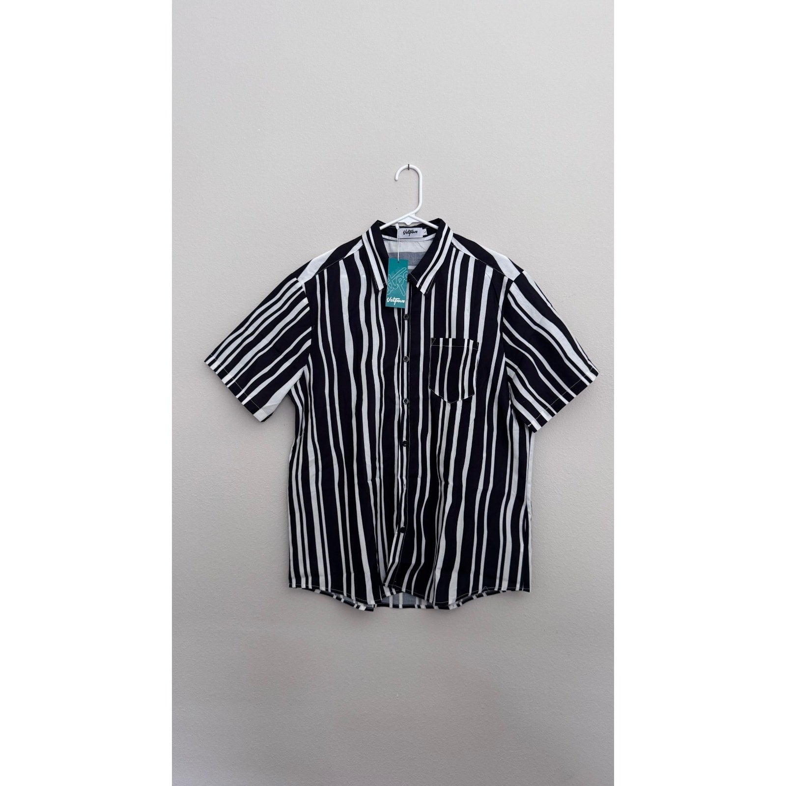 Vatpave Black & White Vertical Stripe Short Sleeve Shirt (L) NWT
