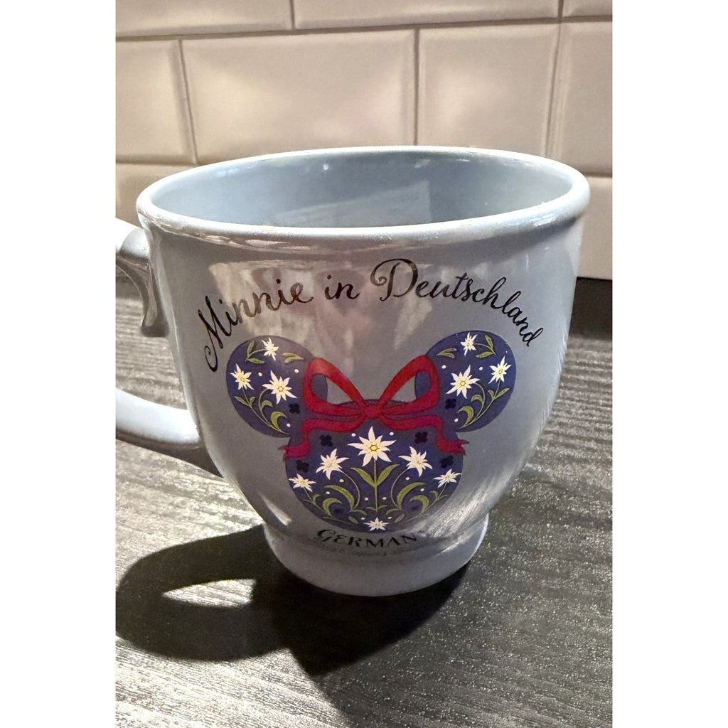 NEW Disney Coffee Mug - EPCOT Germany Pavilion - Minnie in Deutschland