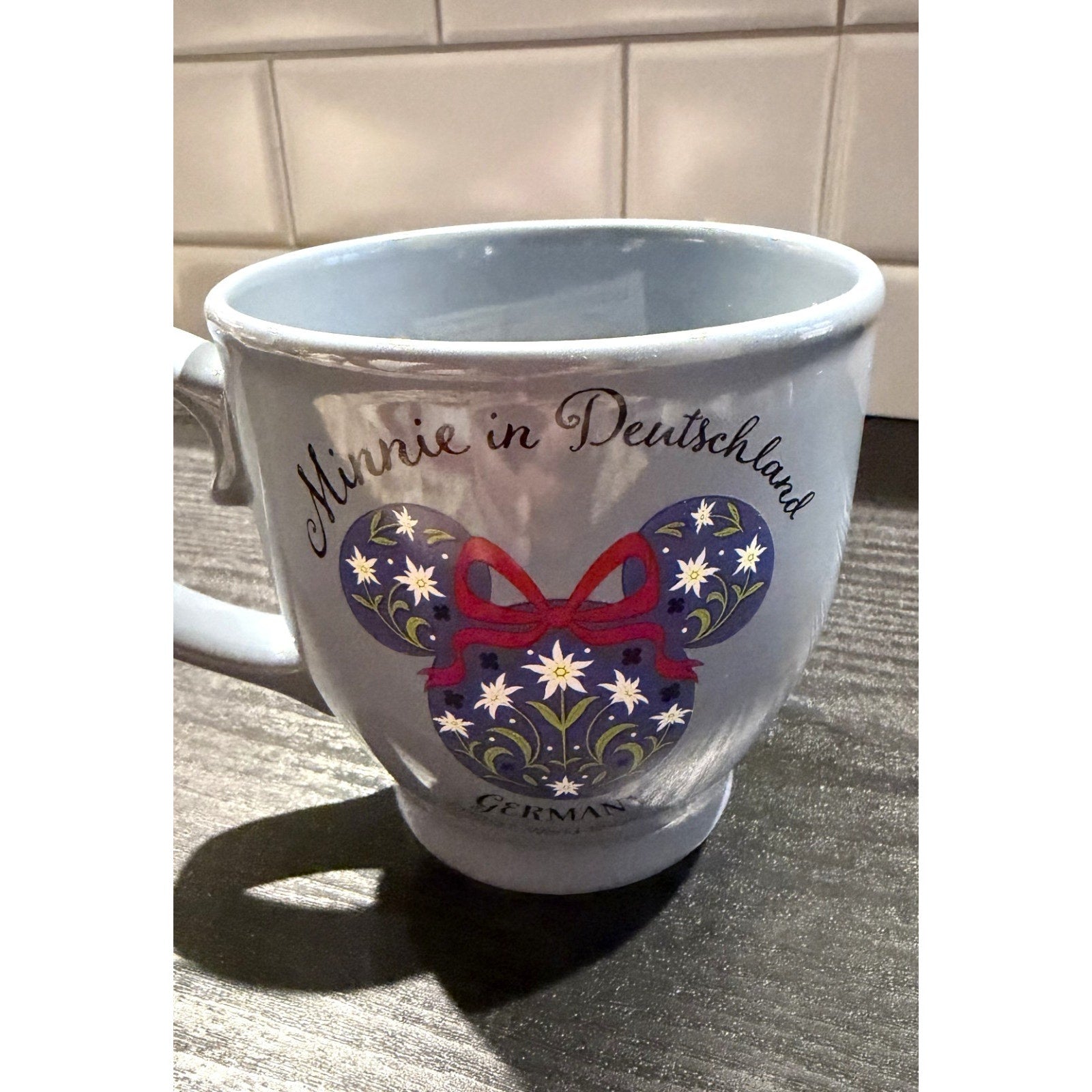 NEW Disney Coffee Mug - EPCOT Germany Pavilion - Minnie in Deutschland