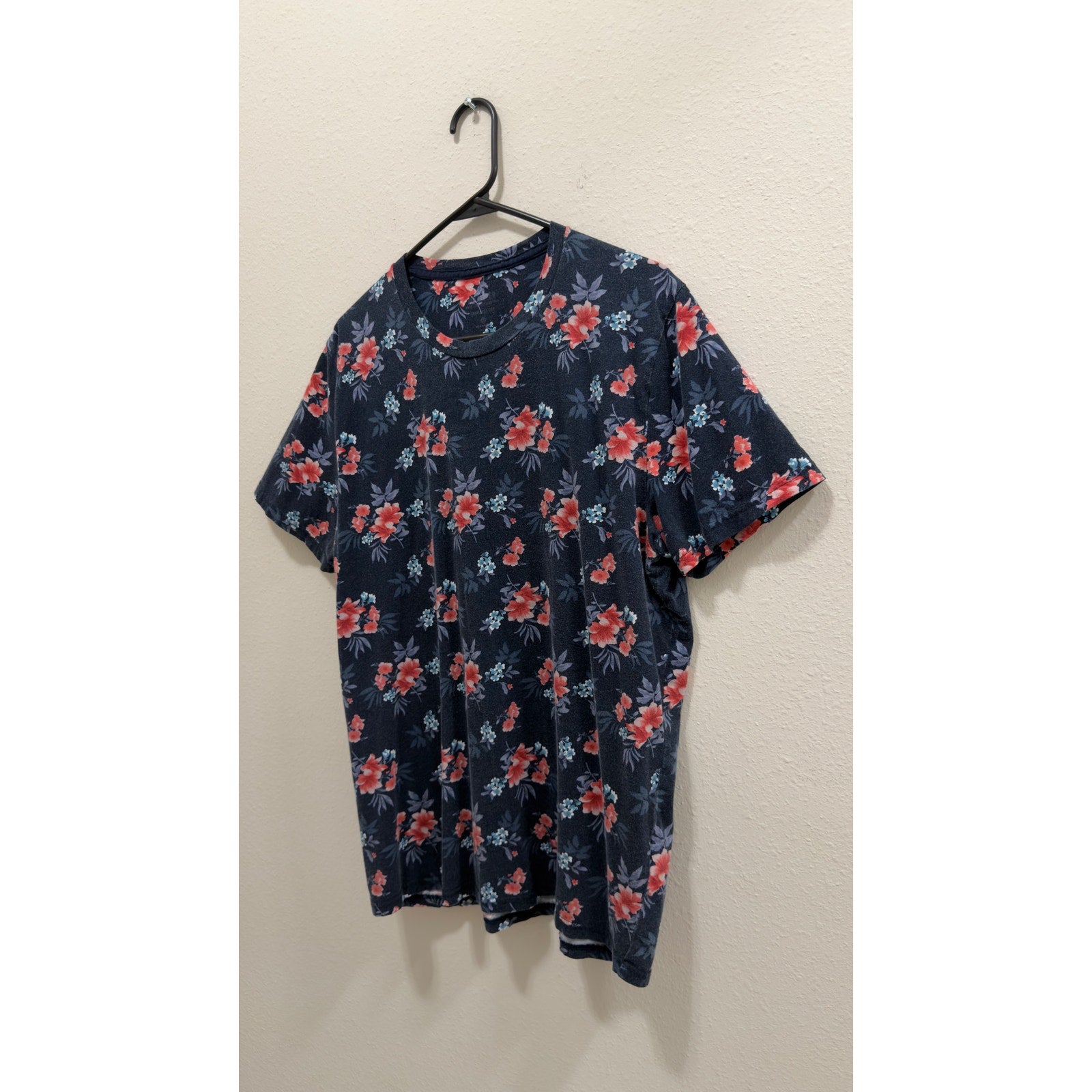 Hollister Unisex Adults Black Floral Overprint Short Sleeve T-Shirt Size XL