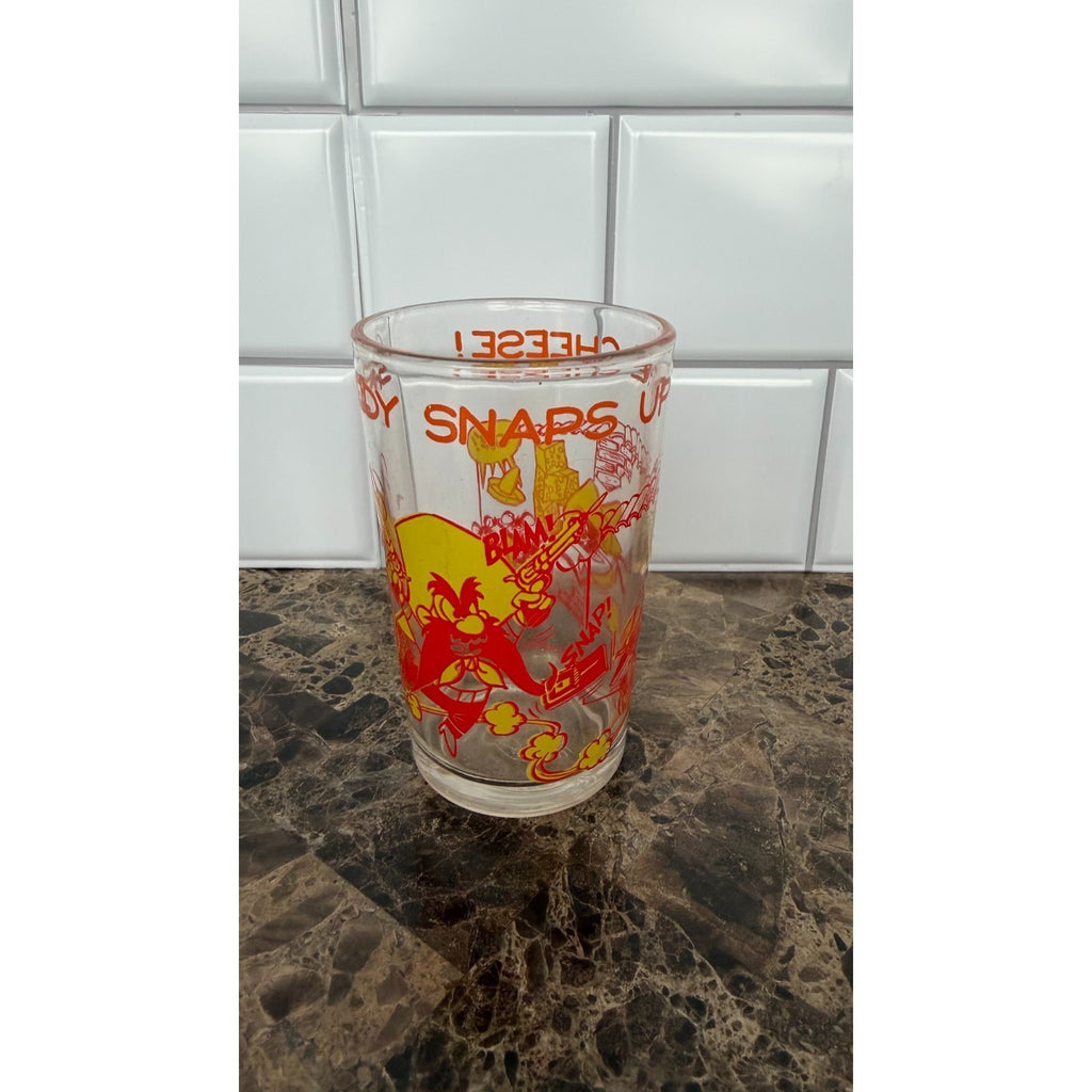 Vintage 1974 Looney Tunes "Speedy Snaps Up The Cheese" Glass