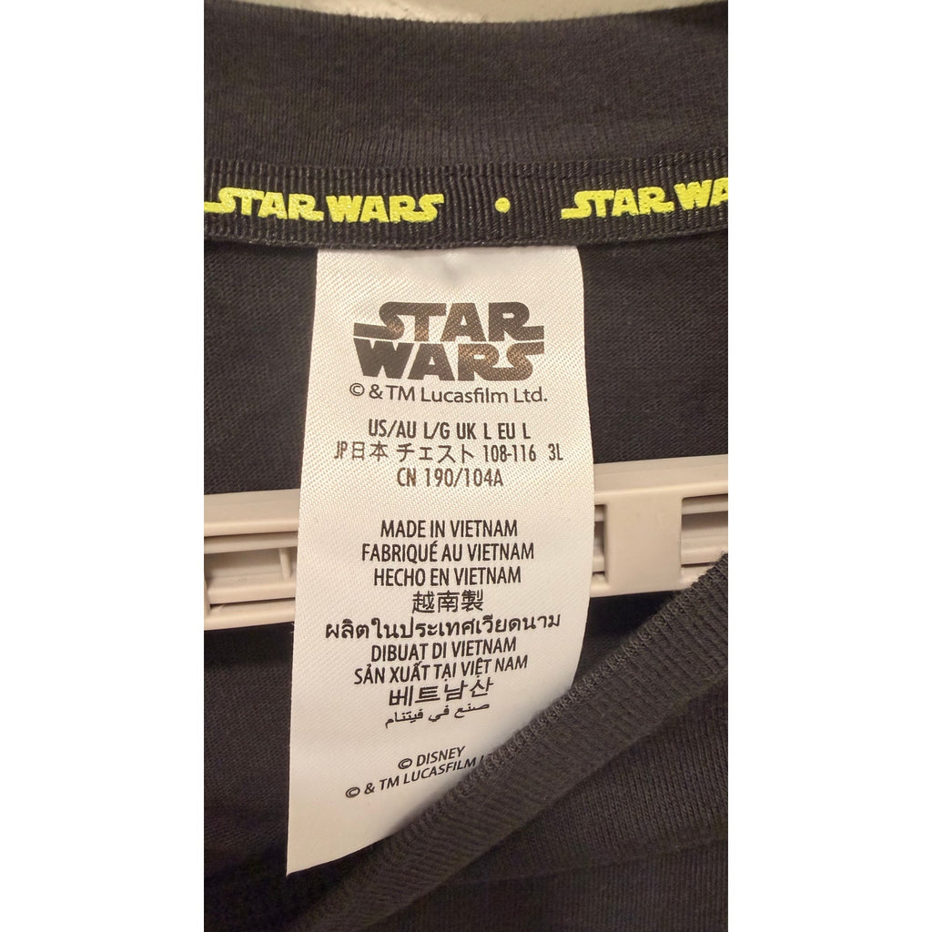 Disney Parks Star Wars May the 4th Be With You 2026 T-Shirt Adult Large NWT