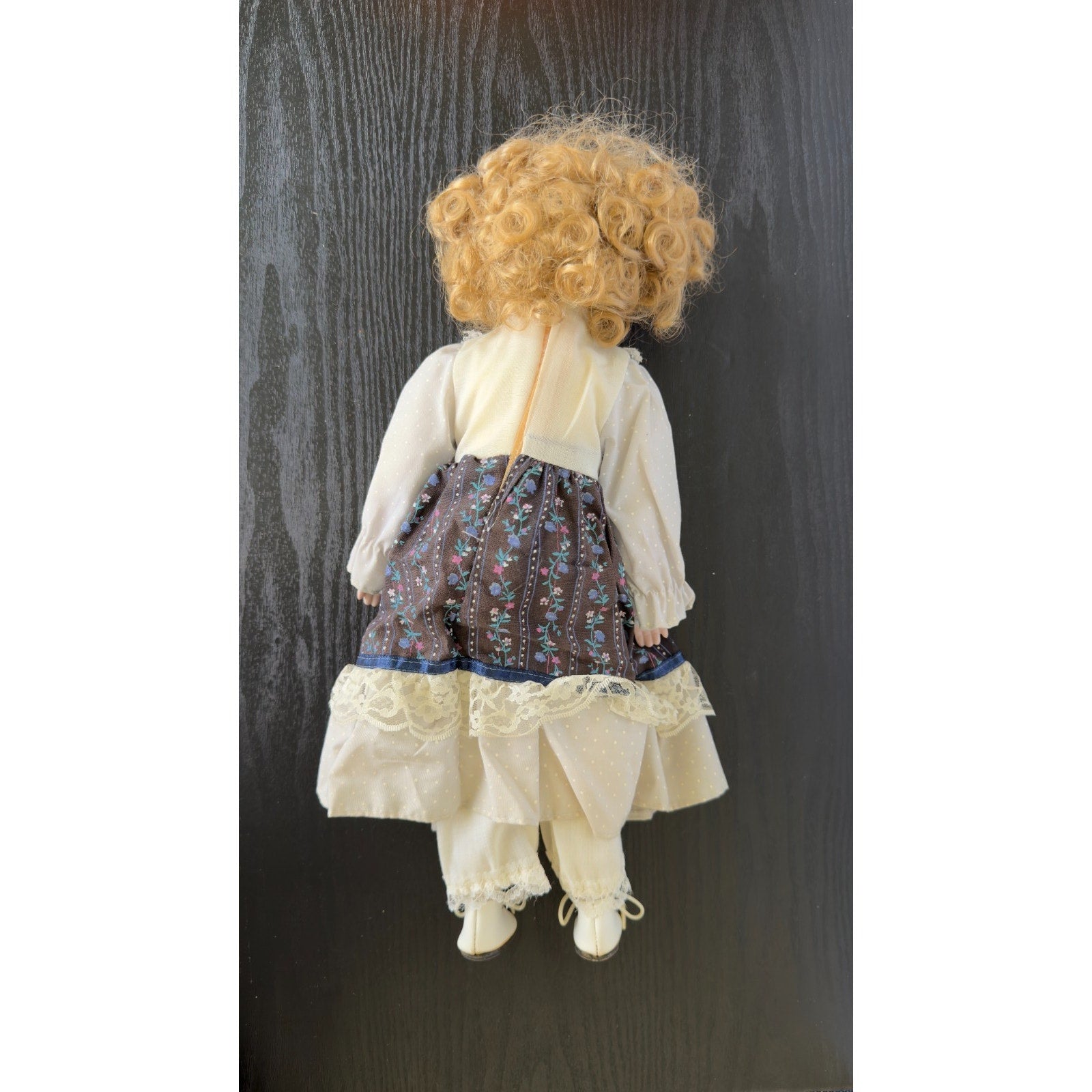 Vintage 1988 Heritage Mint "Allison" 16" Porcelain Doll (D27)