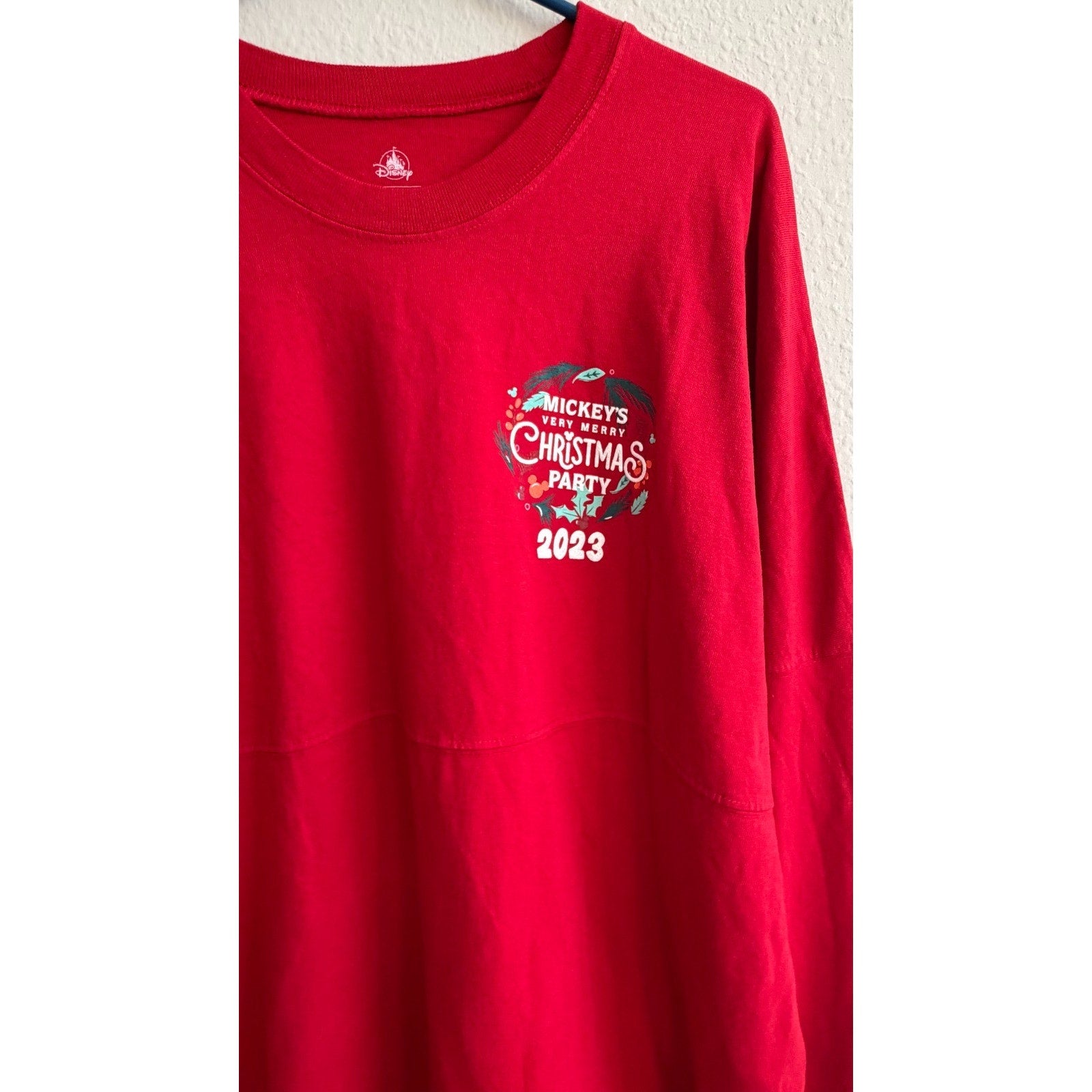Disney Parks x Spirit Jersey 2023 Mickey’s Very Merry Christmas Party Large
