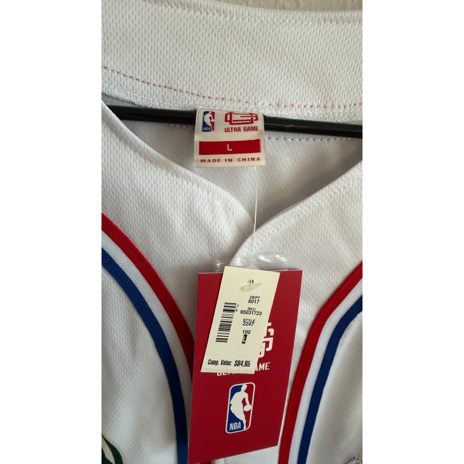 NEW Aeropostale NBA Team Logos White Baseball Jersey Large