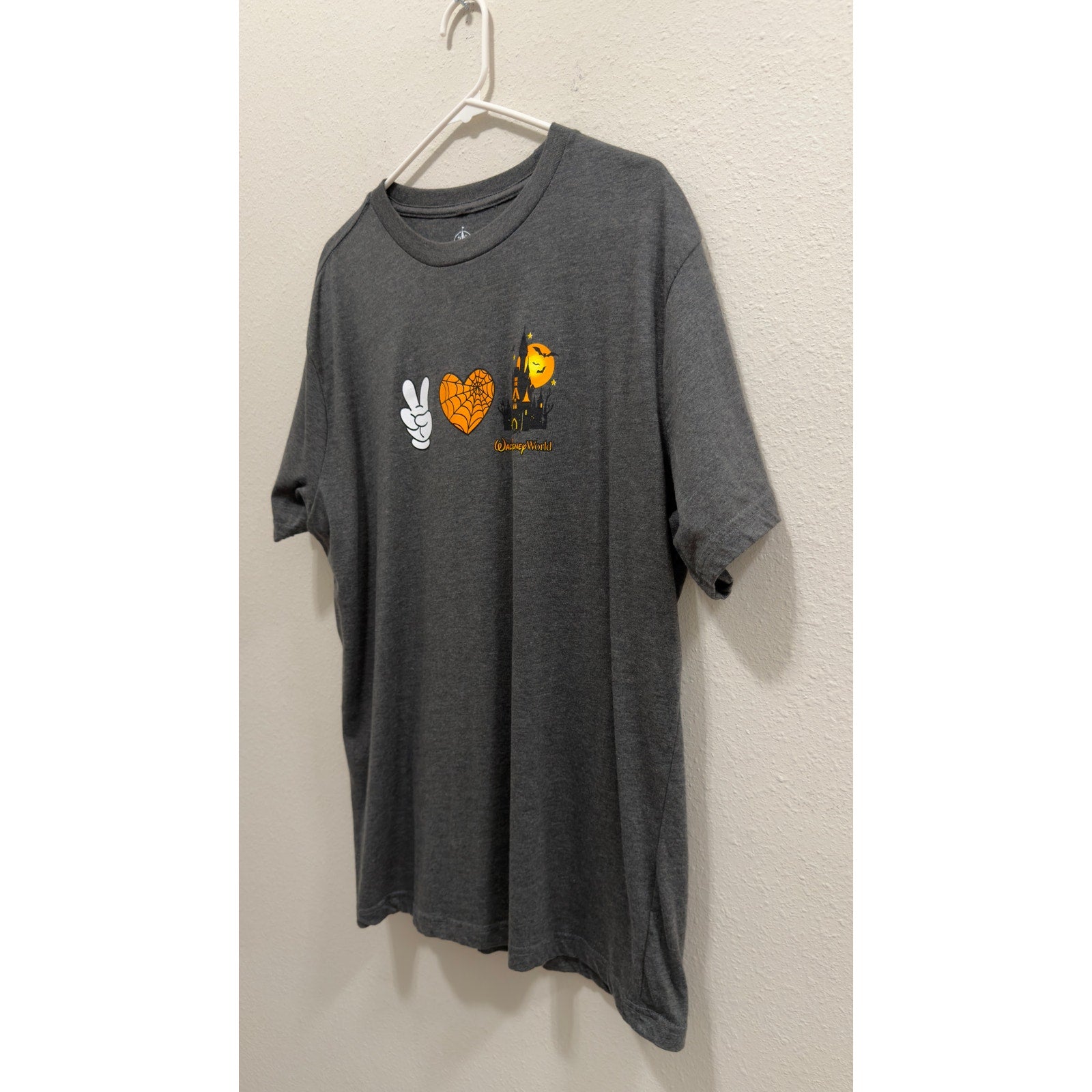 Disney Parks Walt Disney World Halloween Peace Heart Castle T-Shirt Large NWT