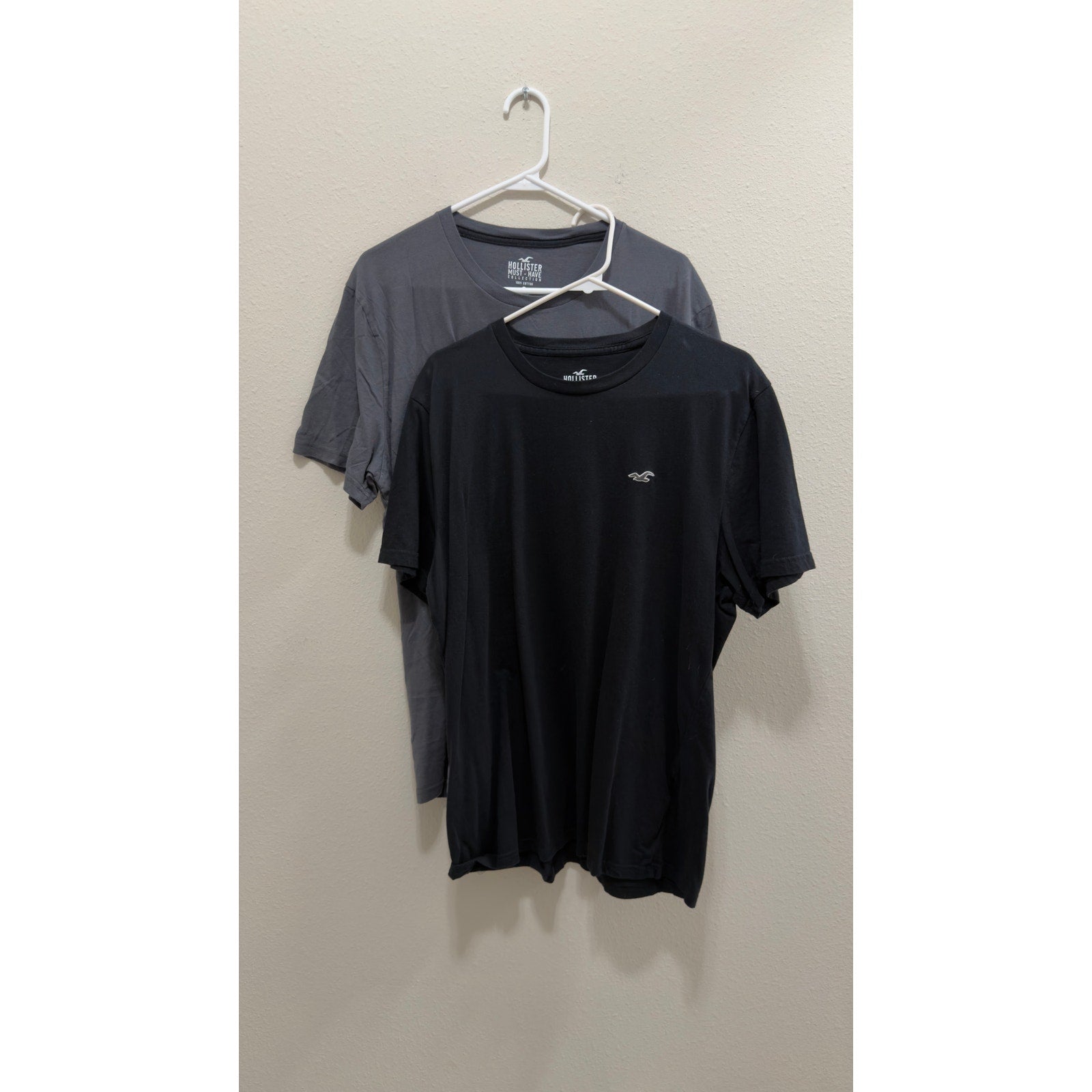 Hollister Must-Have Cotton Icon Crew Tee 2-Pack Size XL Grey & Black