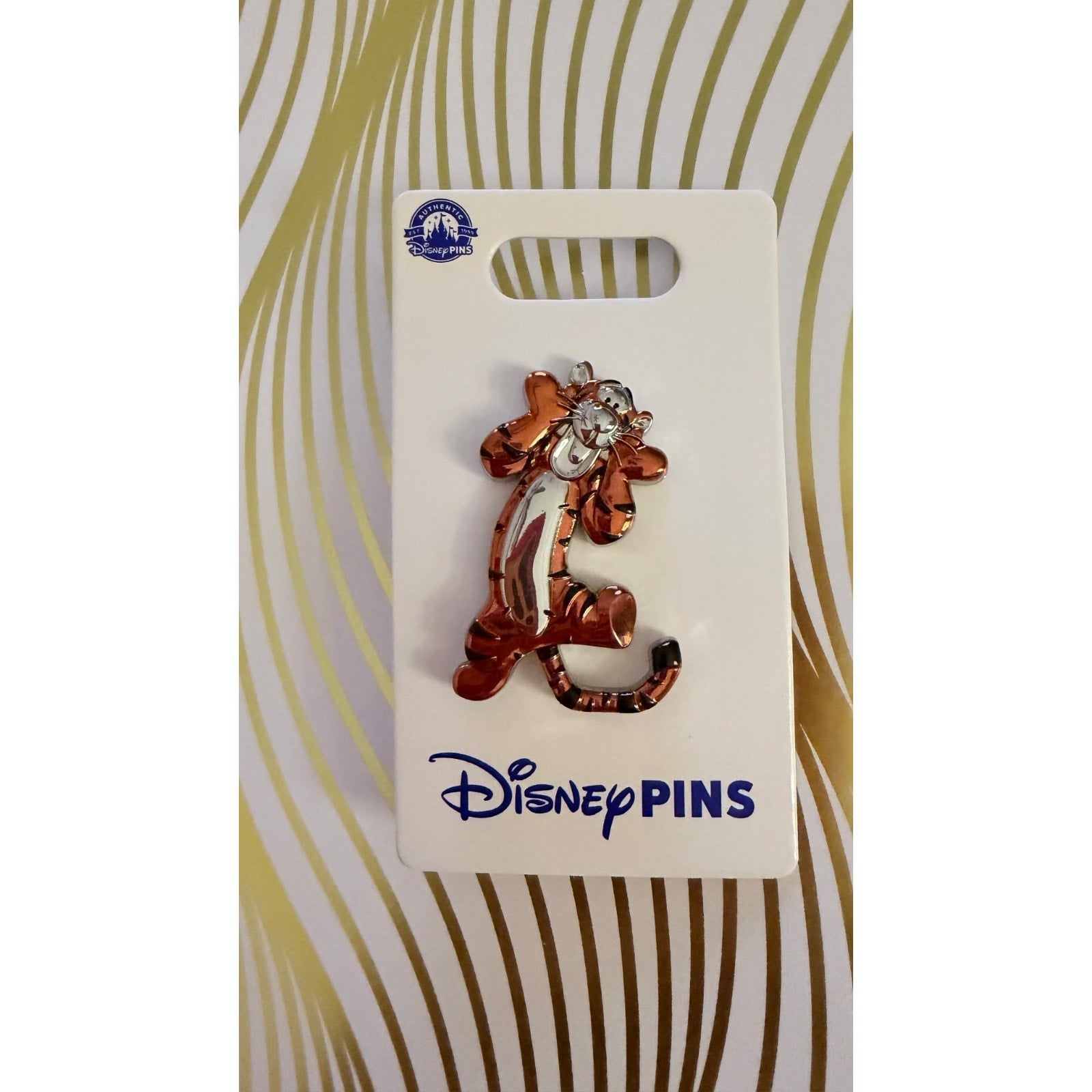 NEW Disney Parks Tigger 3D Sculpted Metallic Pin