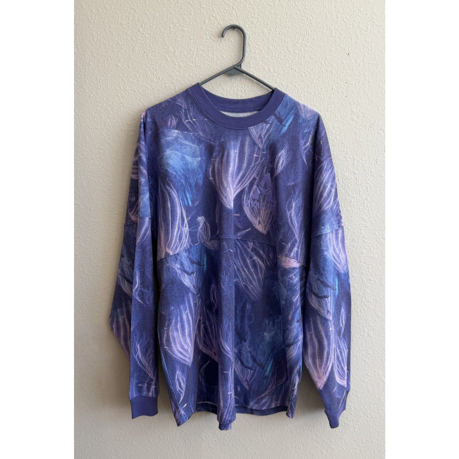 NWT Disney Parks x Spirit Jersey Animal Kingdom Pandora Avatar - Large