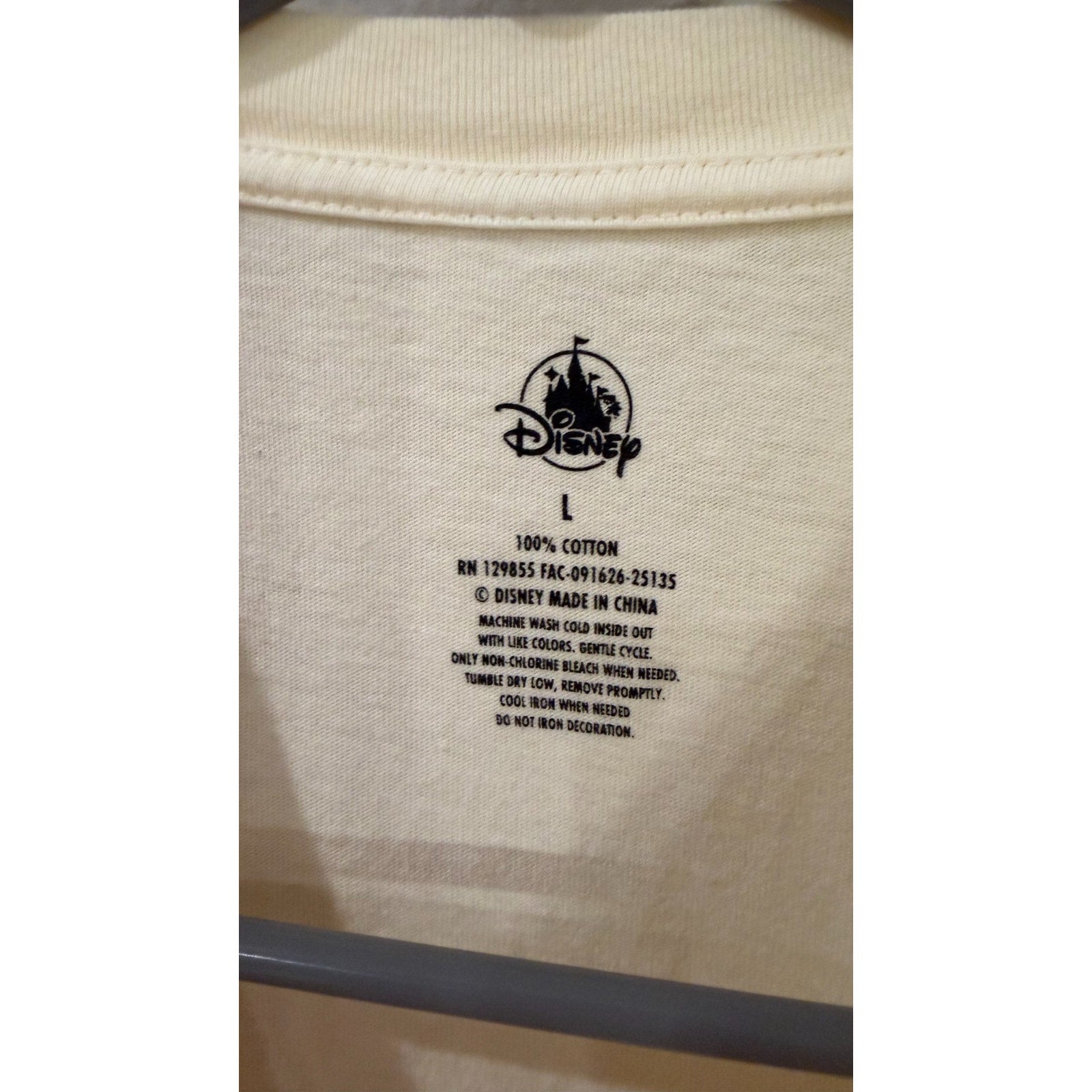 Disney Parks EPCOT World Showcase Compass T-Shirt Large NEW