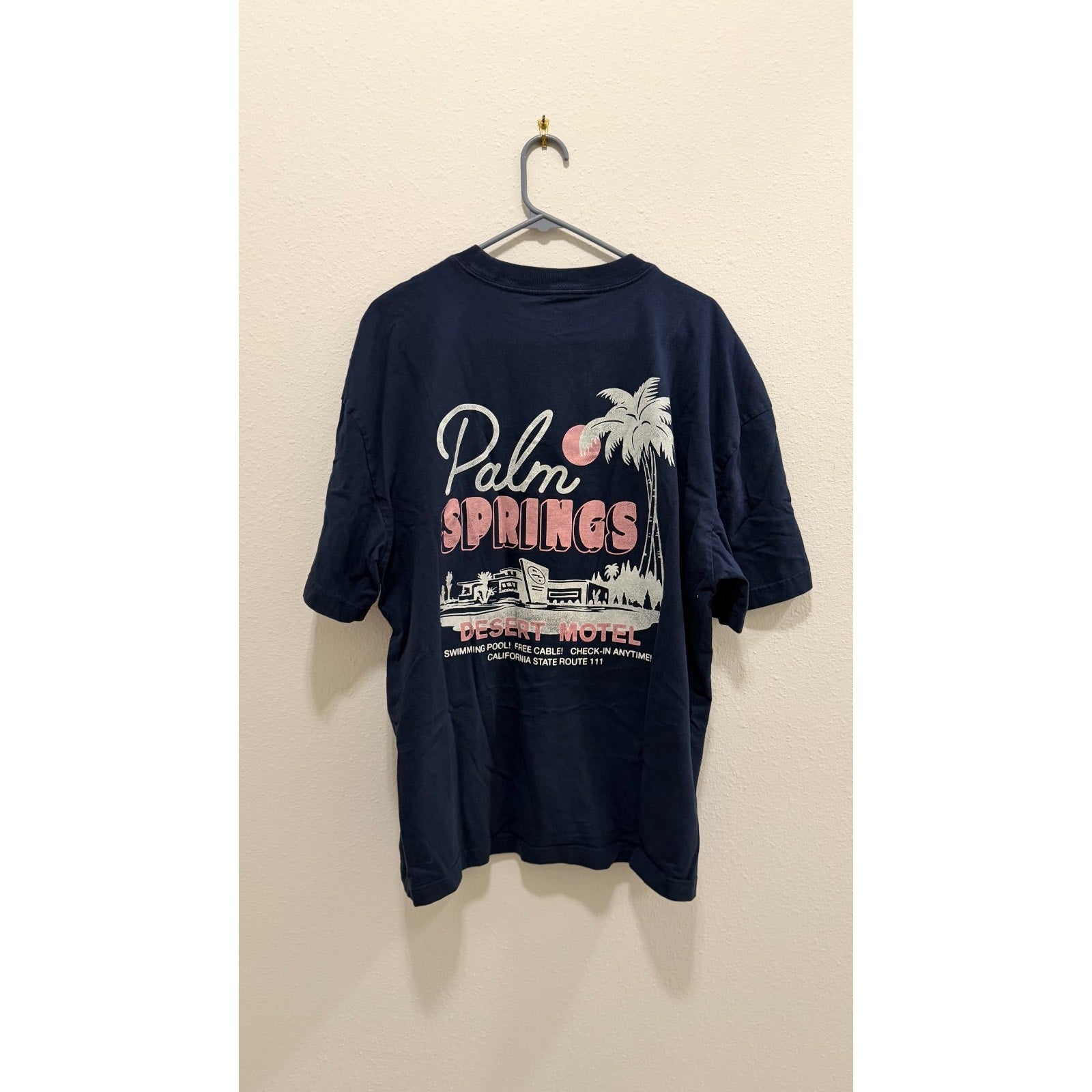 Hollister Men's Boxy Cut Palm Springs Desert Motel T-shirt - XL - Preowned