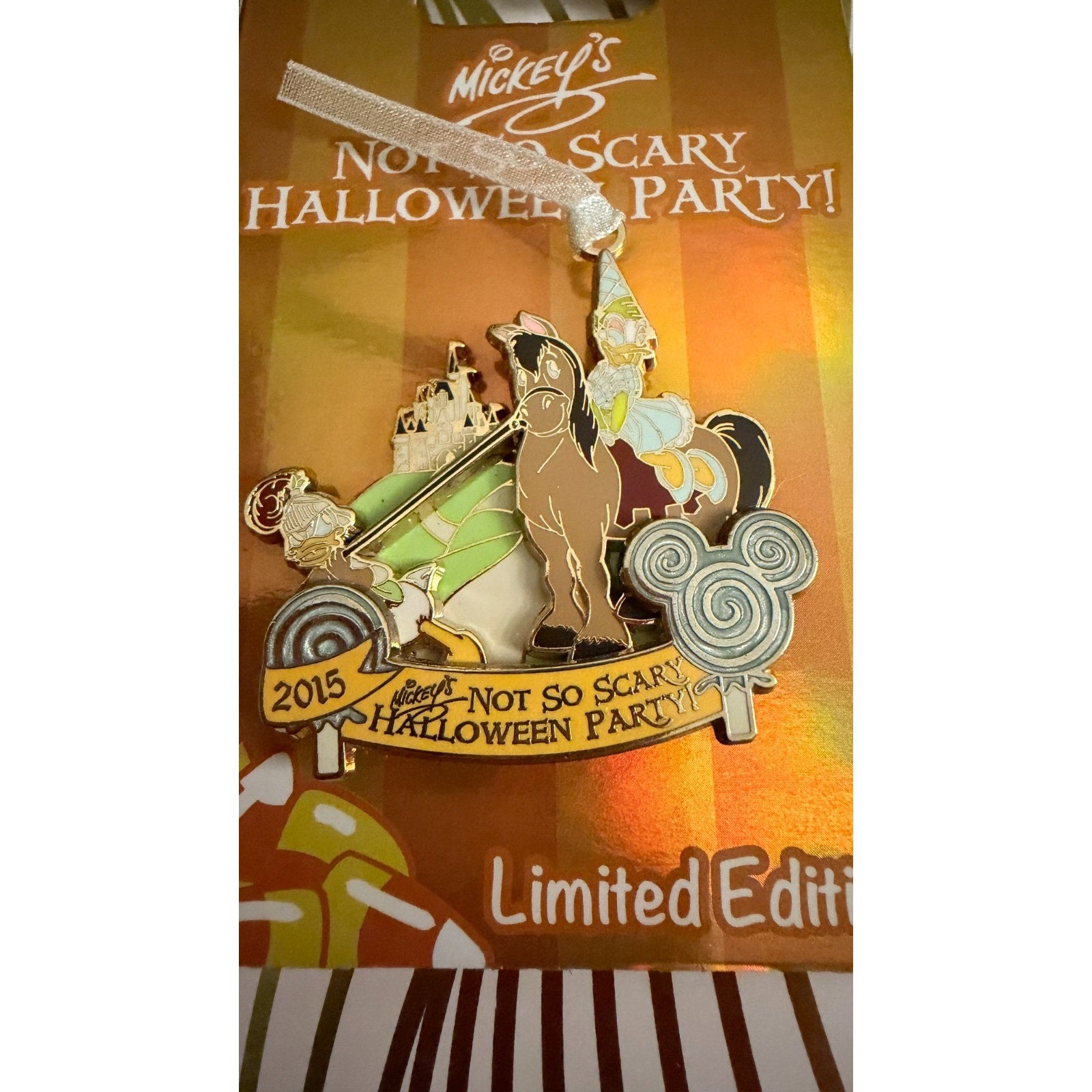 Disney Parks MNSSHP 2015 Donald & Daisy Duck LE 5500 Pin - Halloween